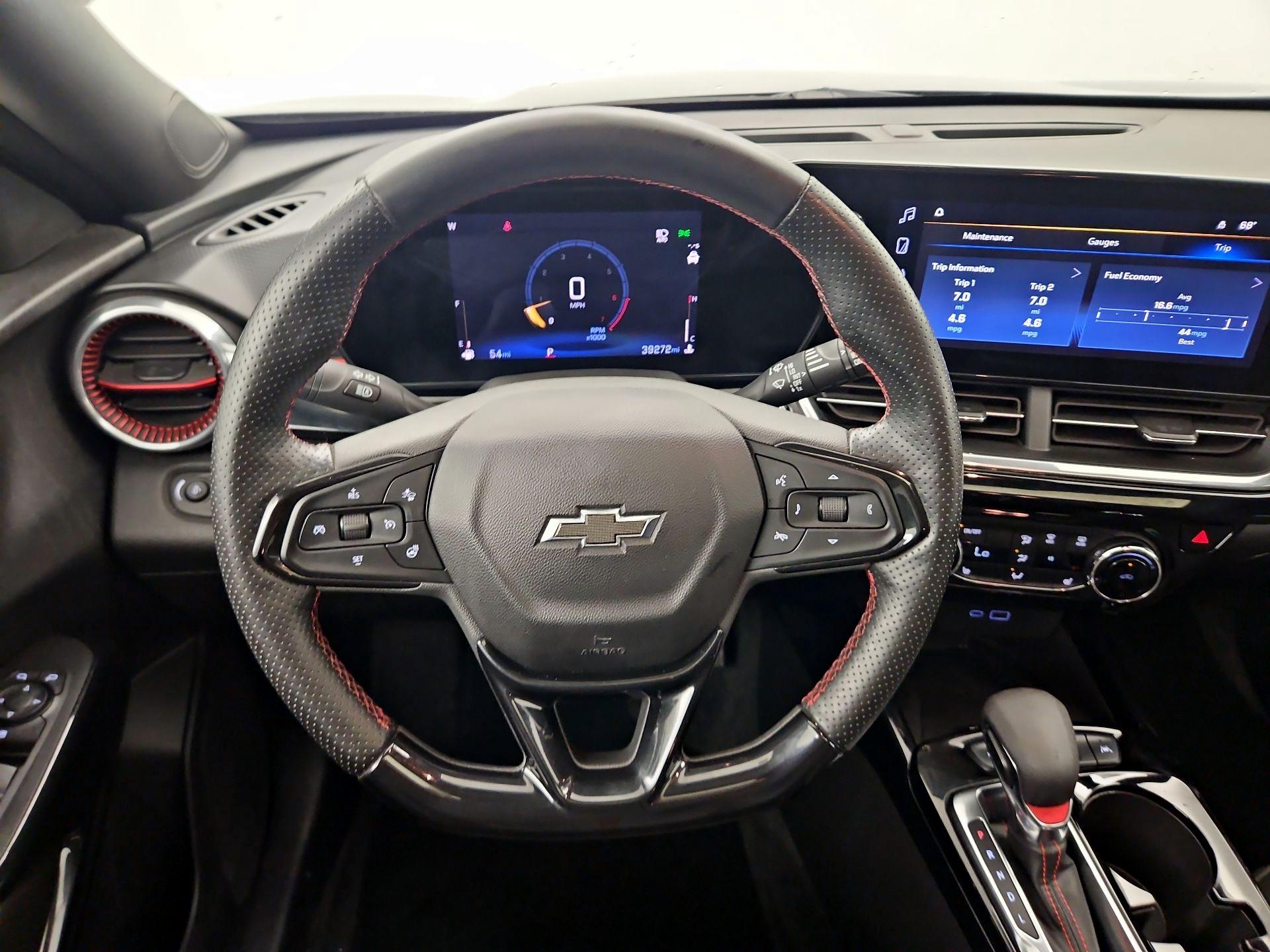 Thumbnail: 2024 Chevrolet Trax - 10