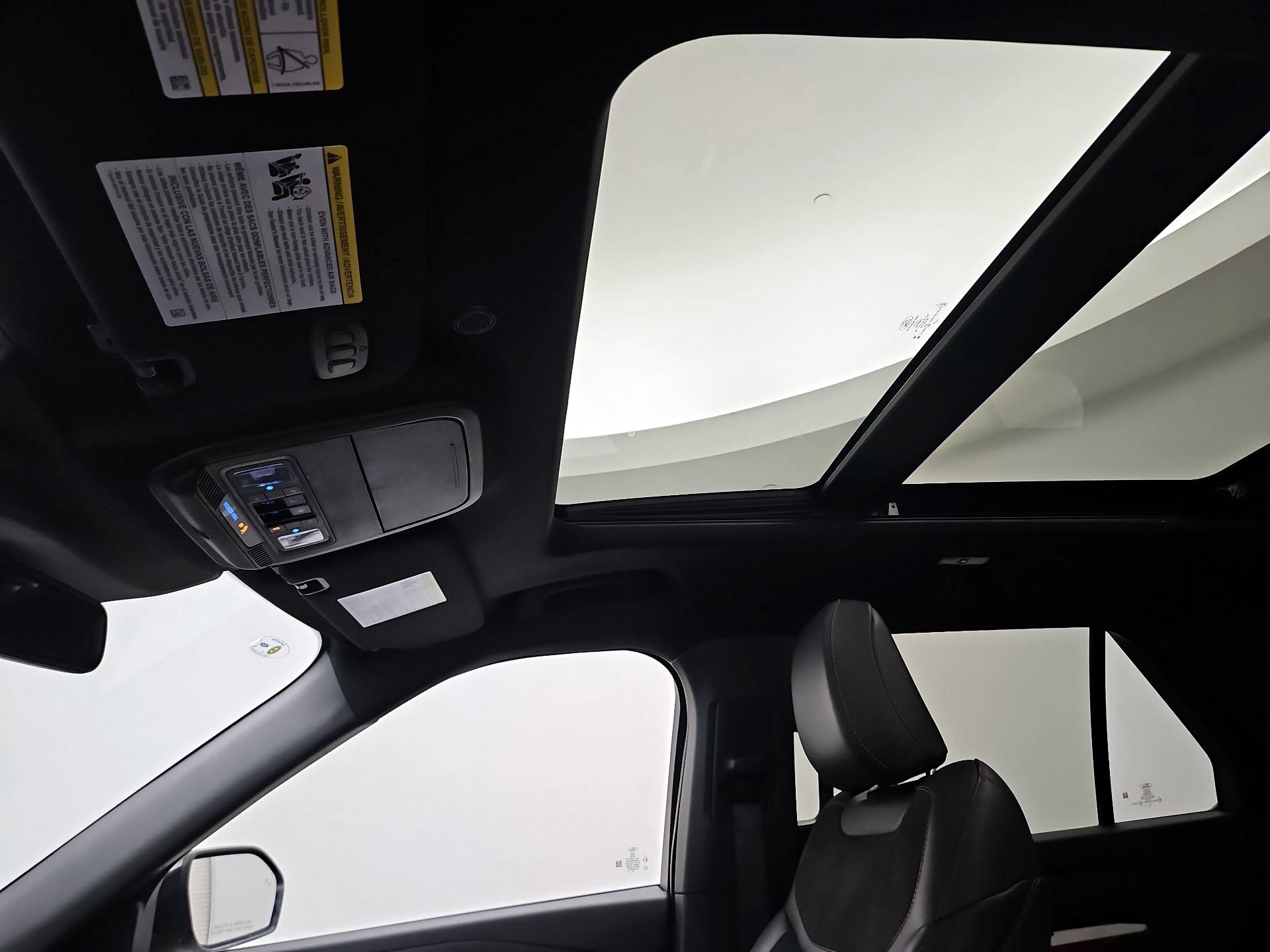 Thumbnail: 2025 Ford Explorer - 20