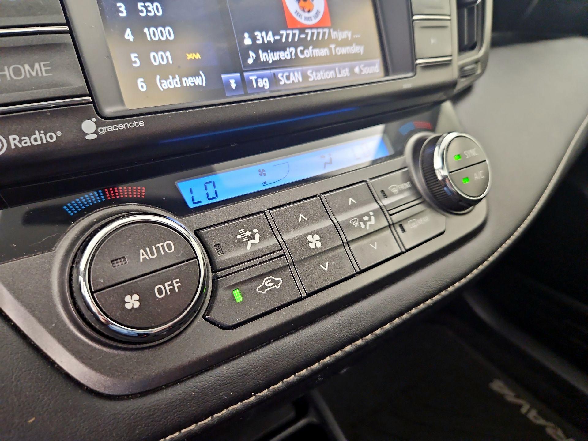 Thumbnail: 2015 Toyota RAV4 - 16
