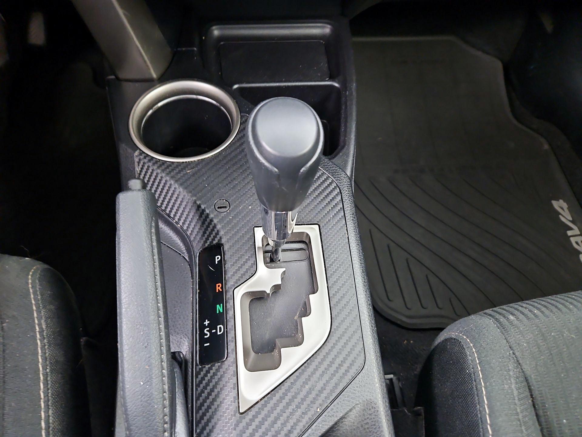 Thumbnail: 2015 Toyota RAV4 - 17