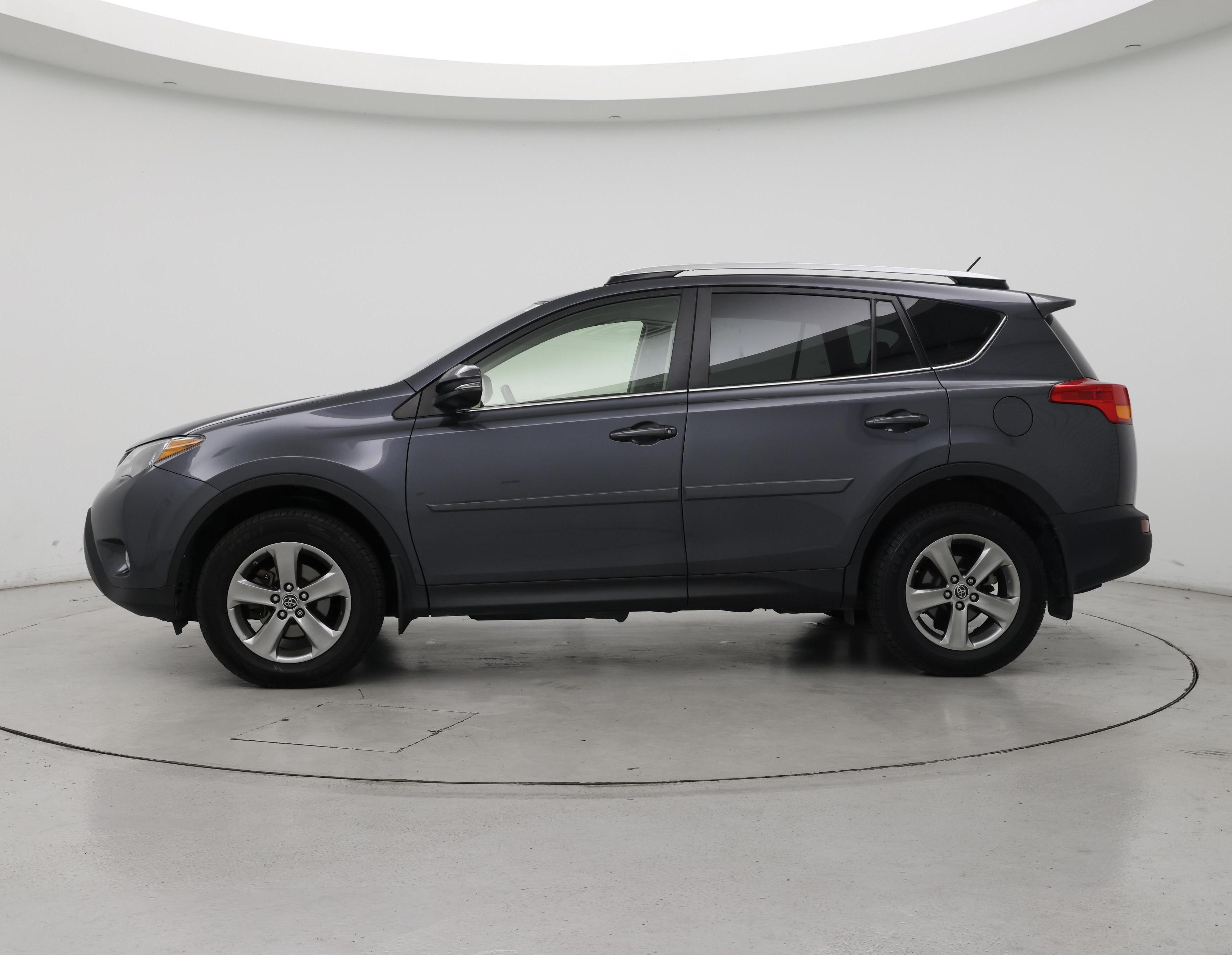 Thumbnail: 2015 Toyota RAV4 - 3