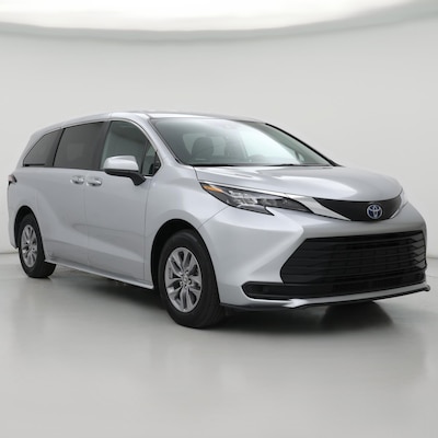 2025 Toyota Sienna LE