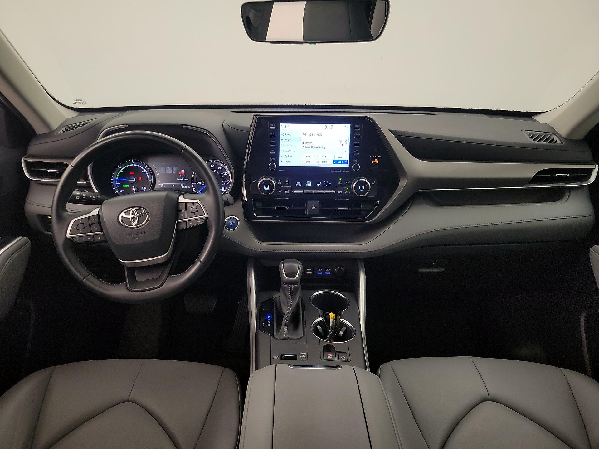 Thumbnail: 2022 Toyota Highlander - 9