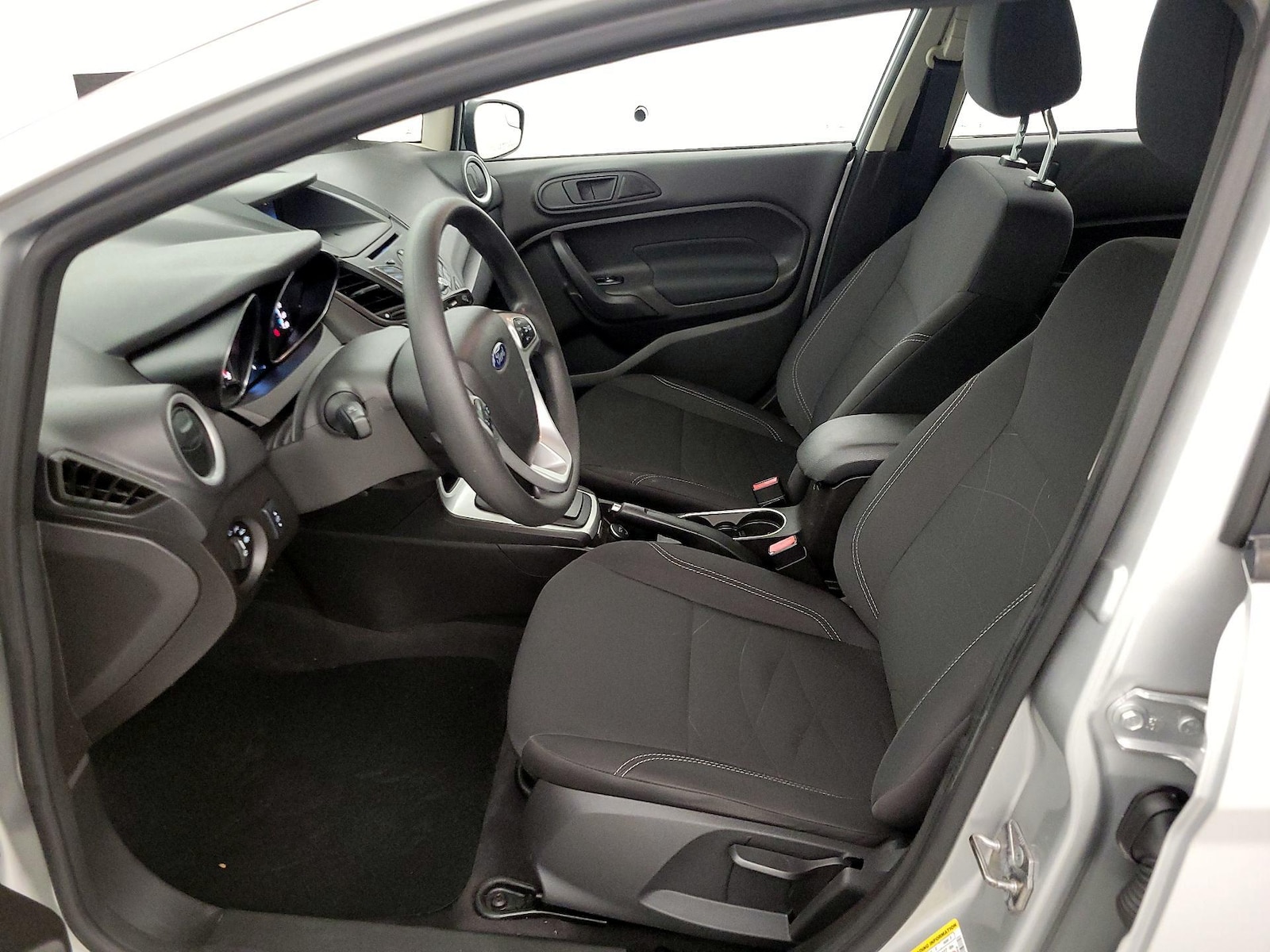 2019 Ford Fiesta SE - Photo 10