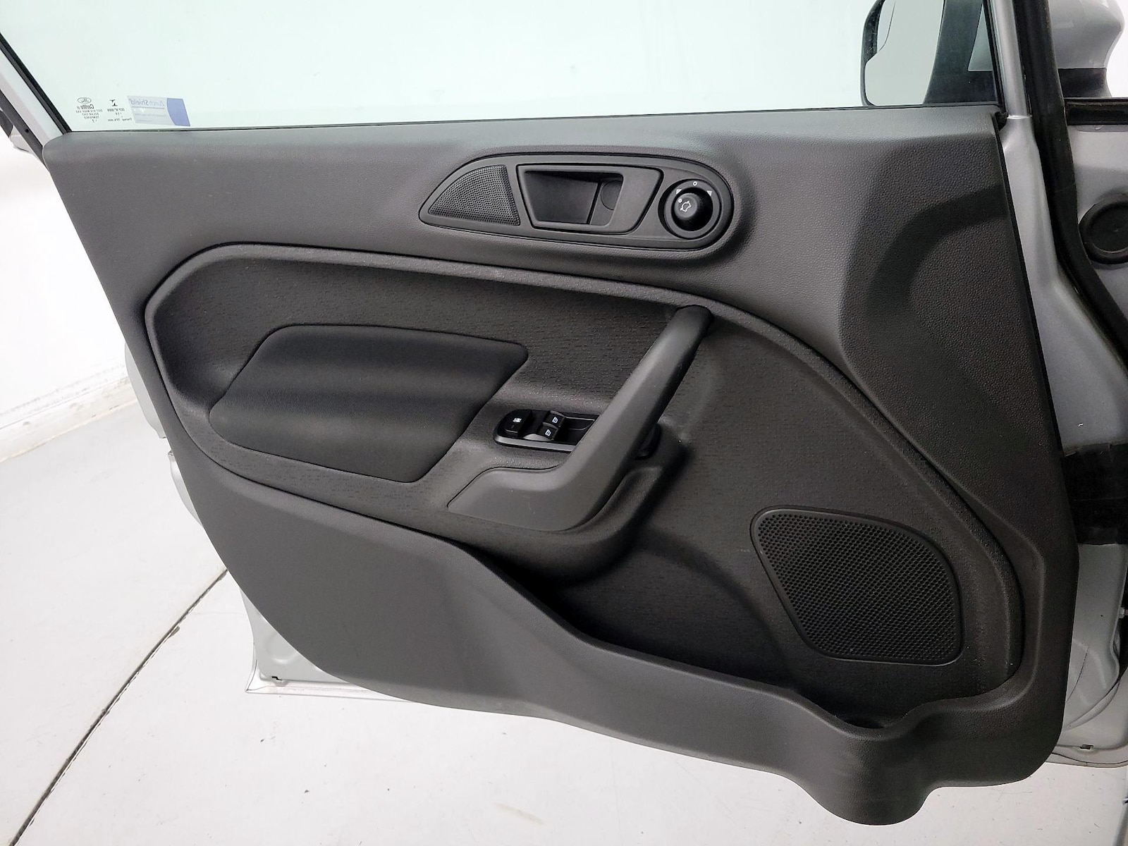 2019 Ford Fiesta SE - Photo 11