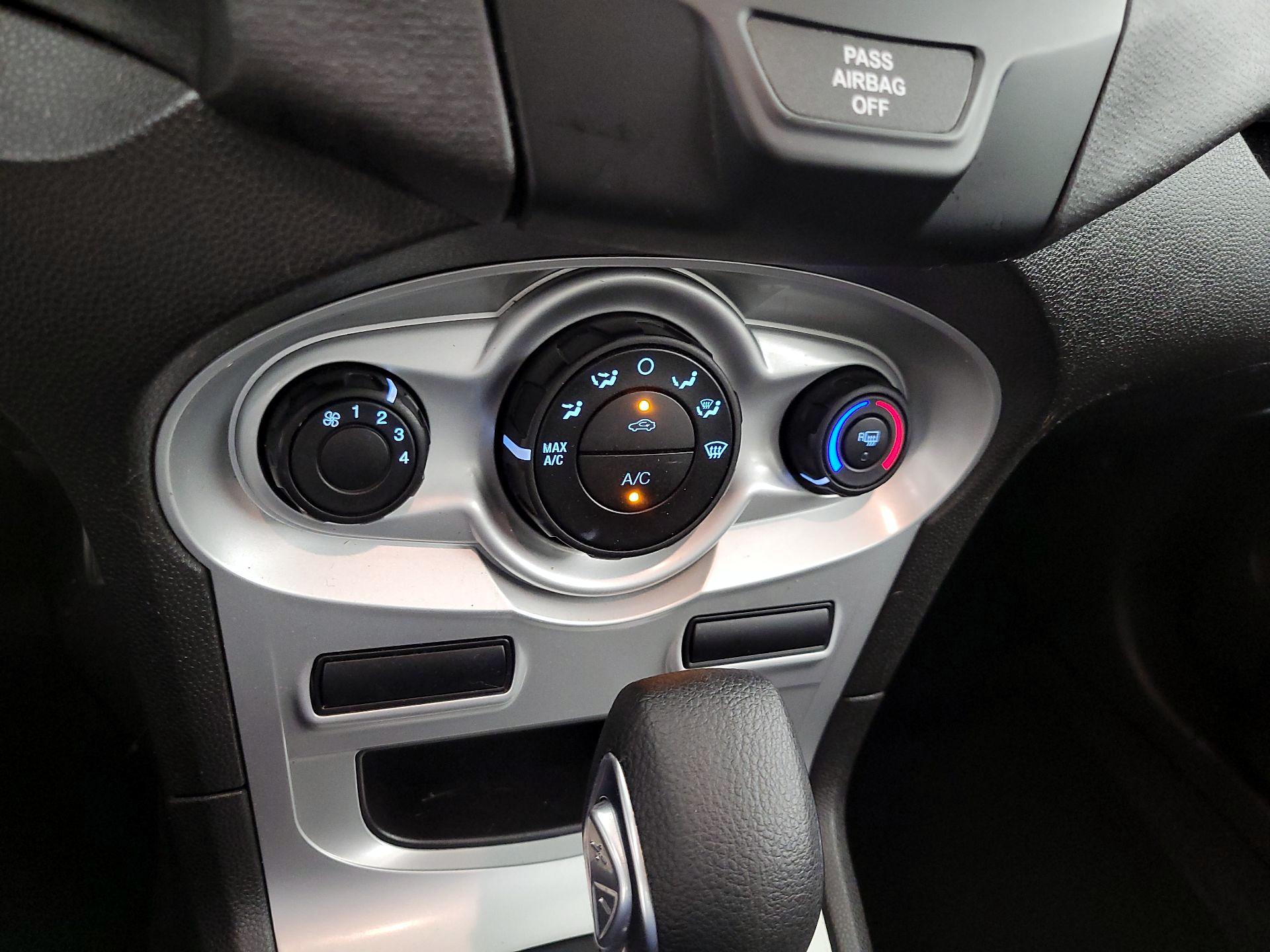 Thumbnail: 2019 Ford Fiesta - 14