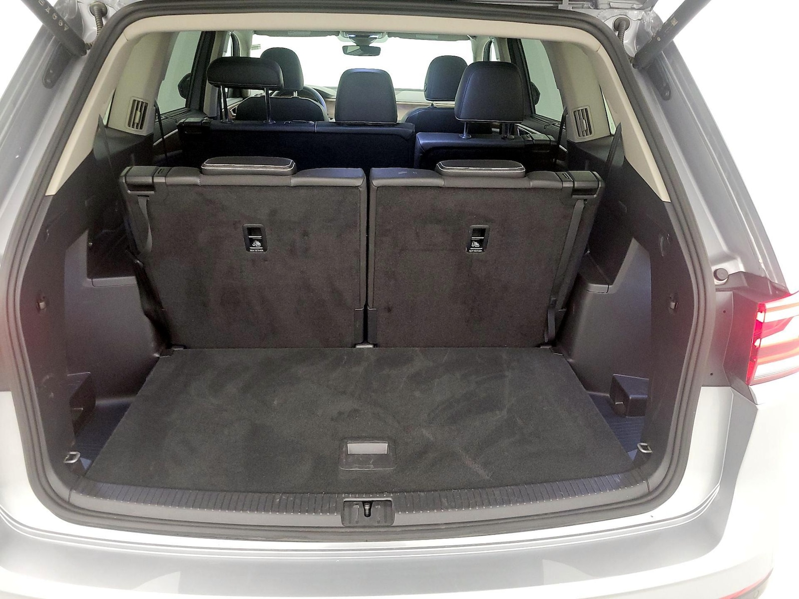 2025 Volkswagen Atlas SE w/Tech - Photo 22