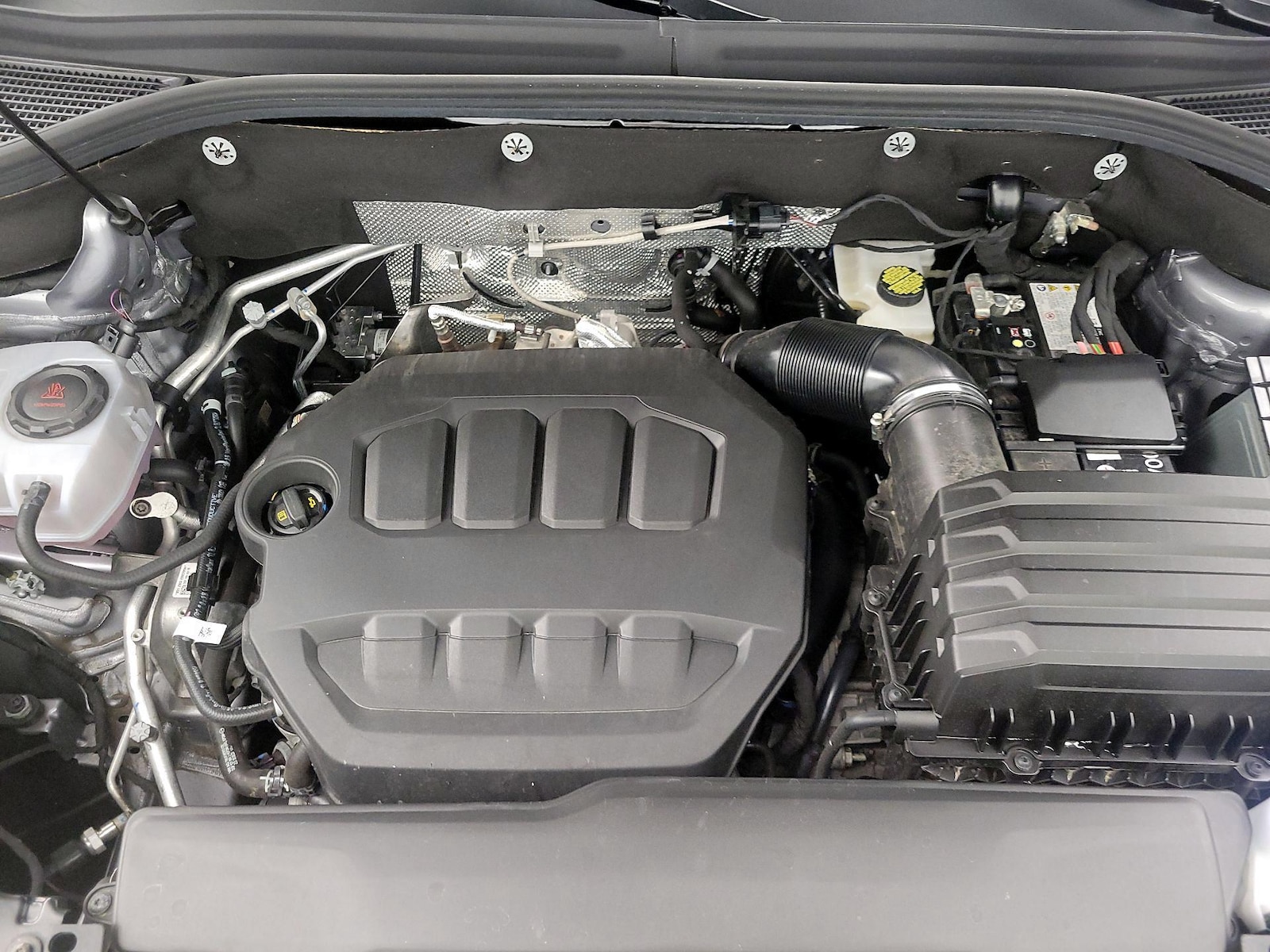 2025 Volkswagen Atlas SE w/Tech - Photo 23