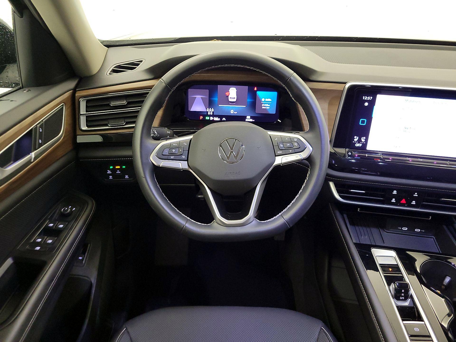 Thumbnail: 2025 Volkswagen Atlas - 10