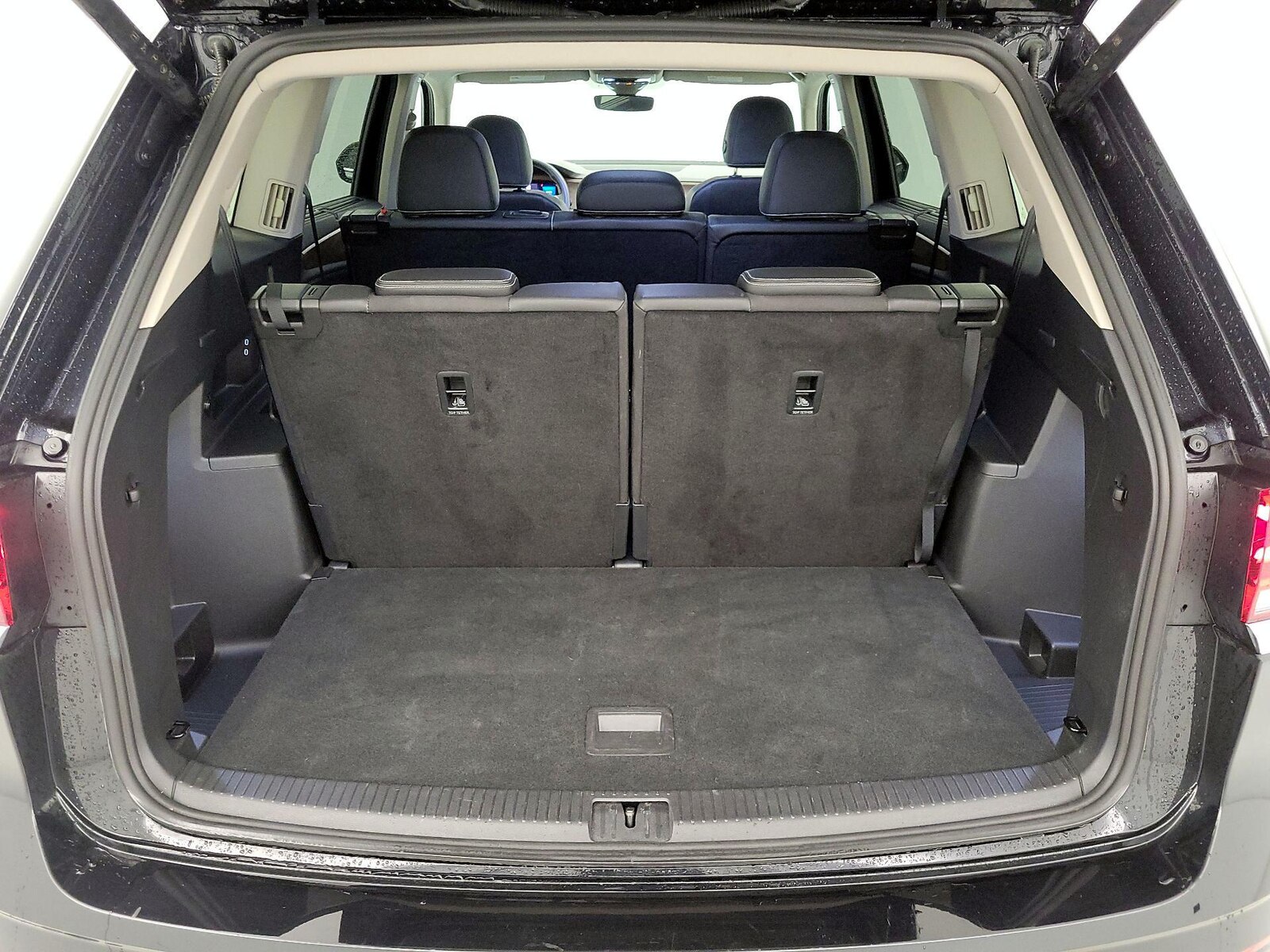 2025 Volkswagen Atlas SE w/Tech - Photo 22