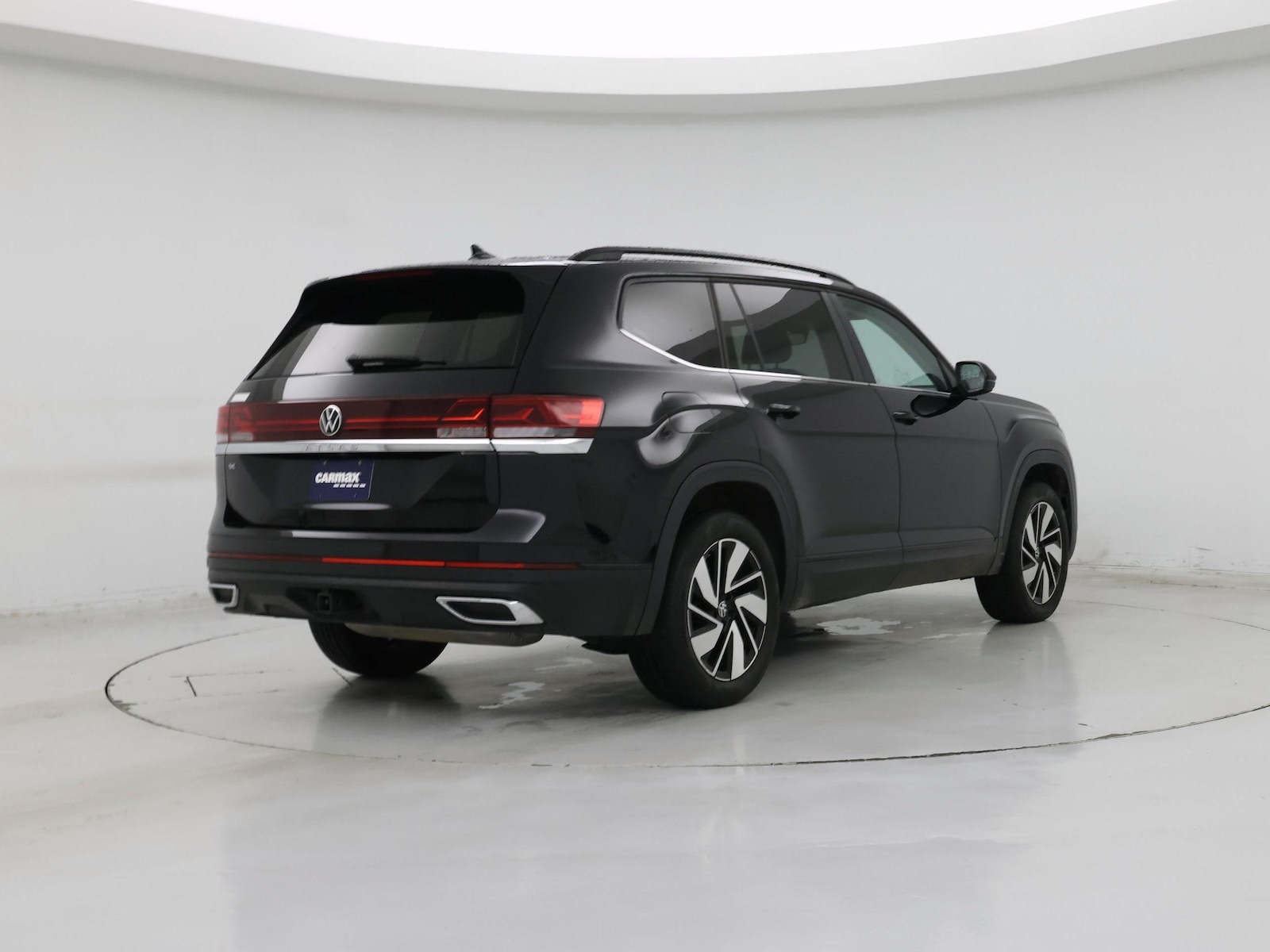 2025 Volkswagen Atlas SE w/Tech - Photo 9