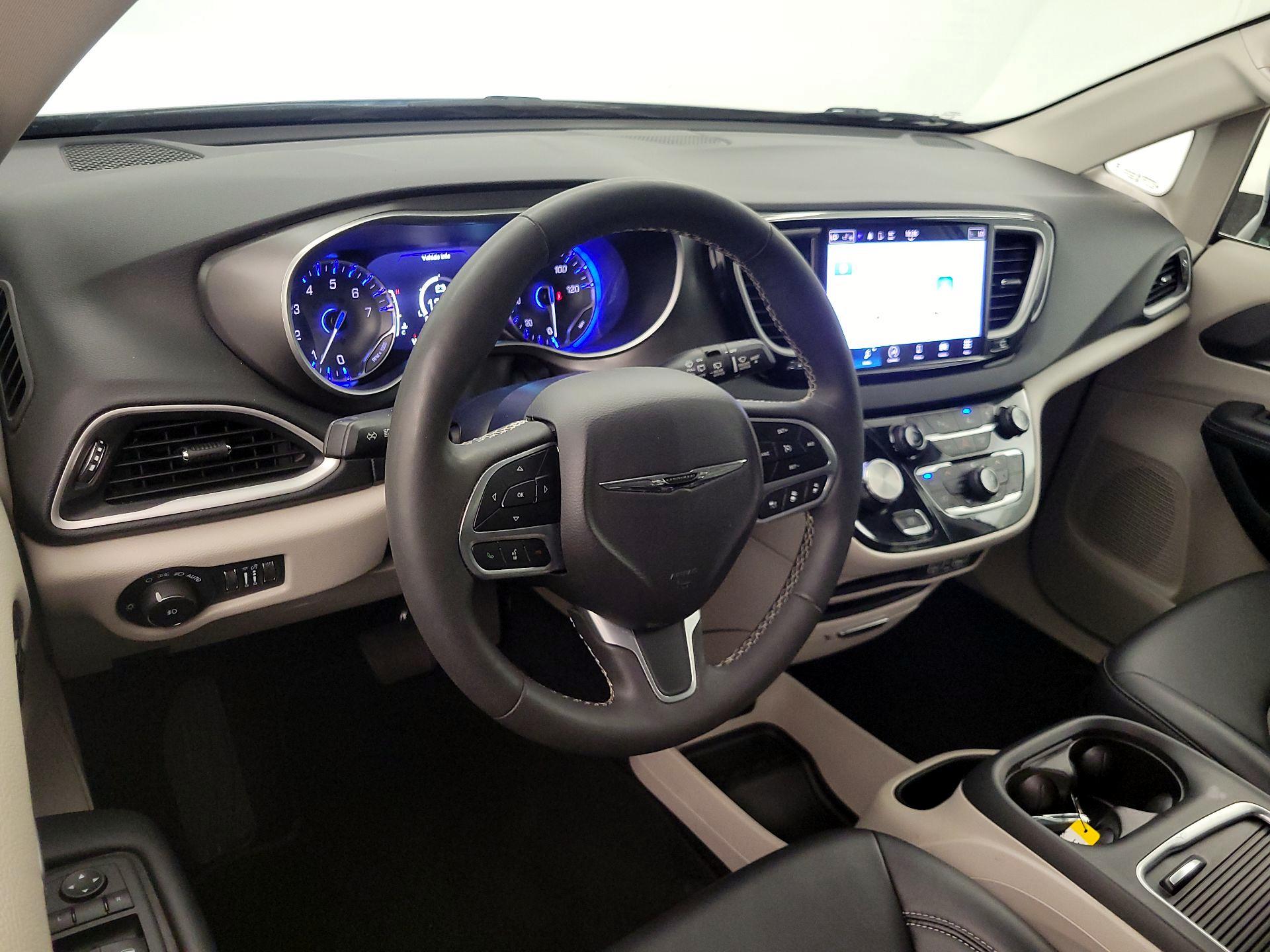 Thumbnail: 2024 Chrysler Pacifica - 9