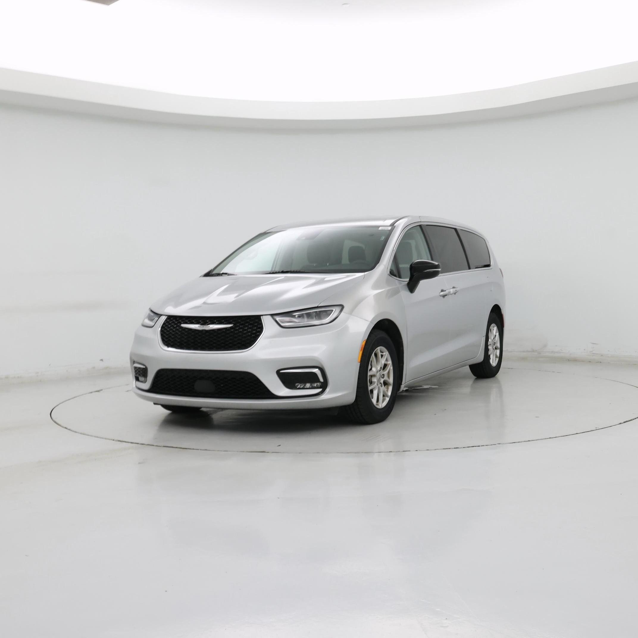 Thumbnail: 2024 Chrysler Pacifica - 4