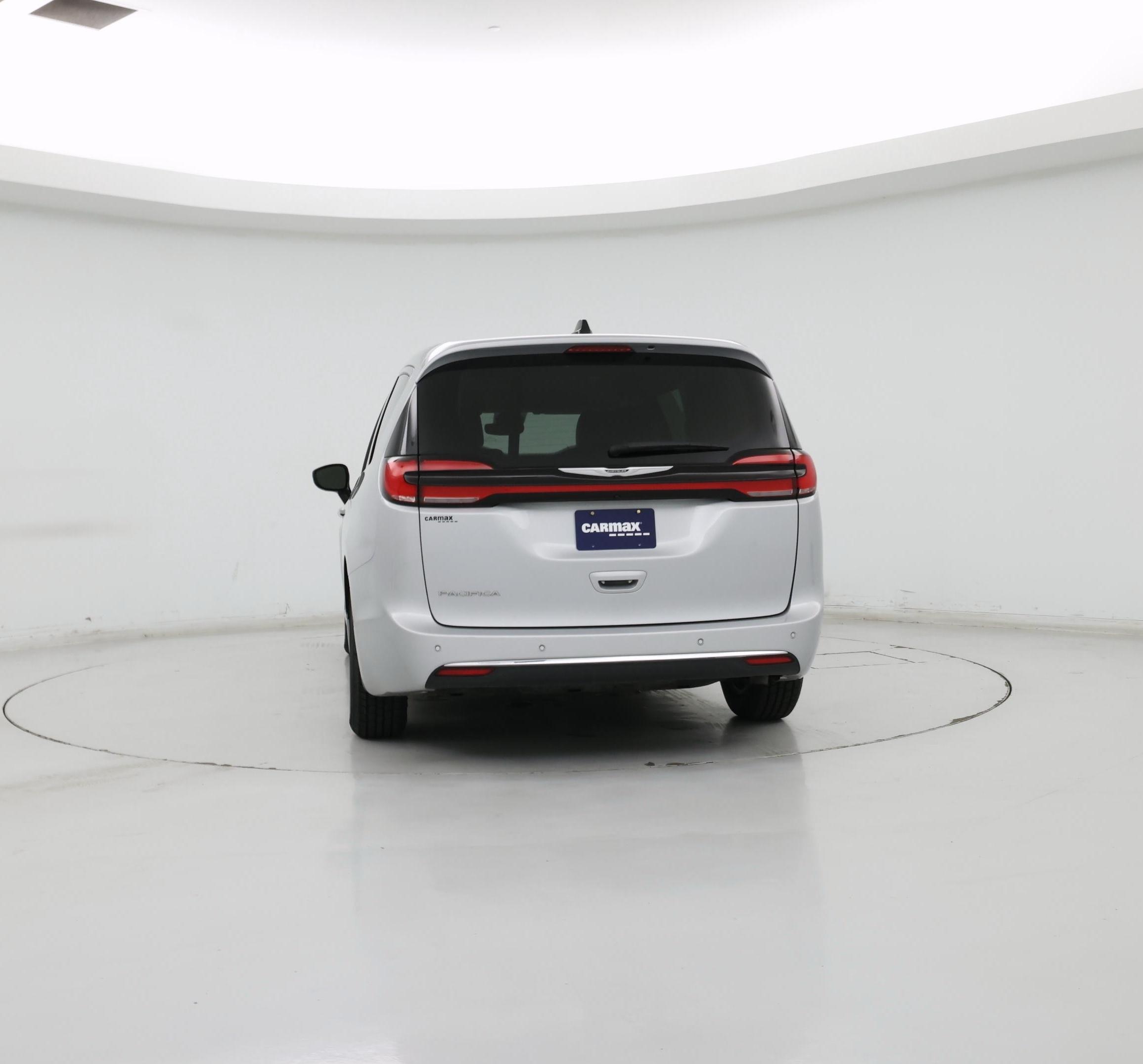Thumbnail: 2024 Chrysler Pacifica - 6