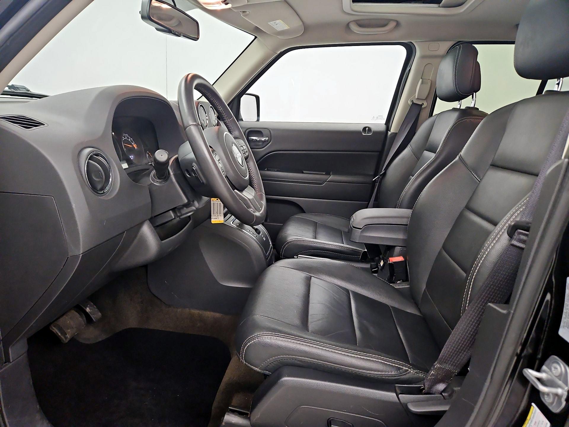Thumbnail: 2017 Jeep Patriot - 11