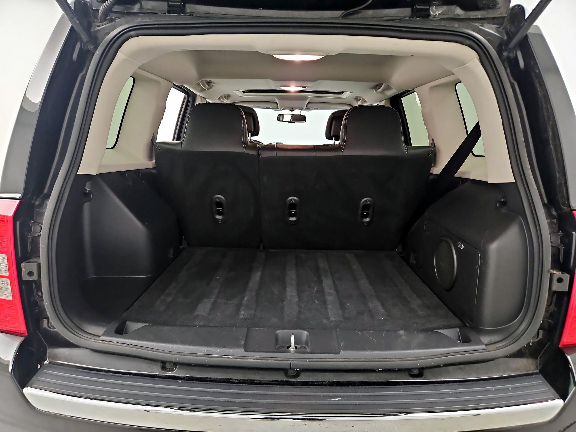 Thumbnail: 2017 Jeep Patriot - 18