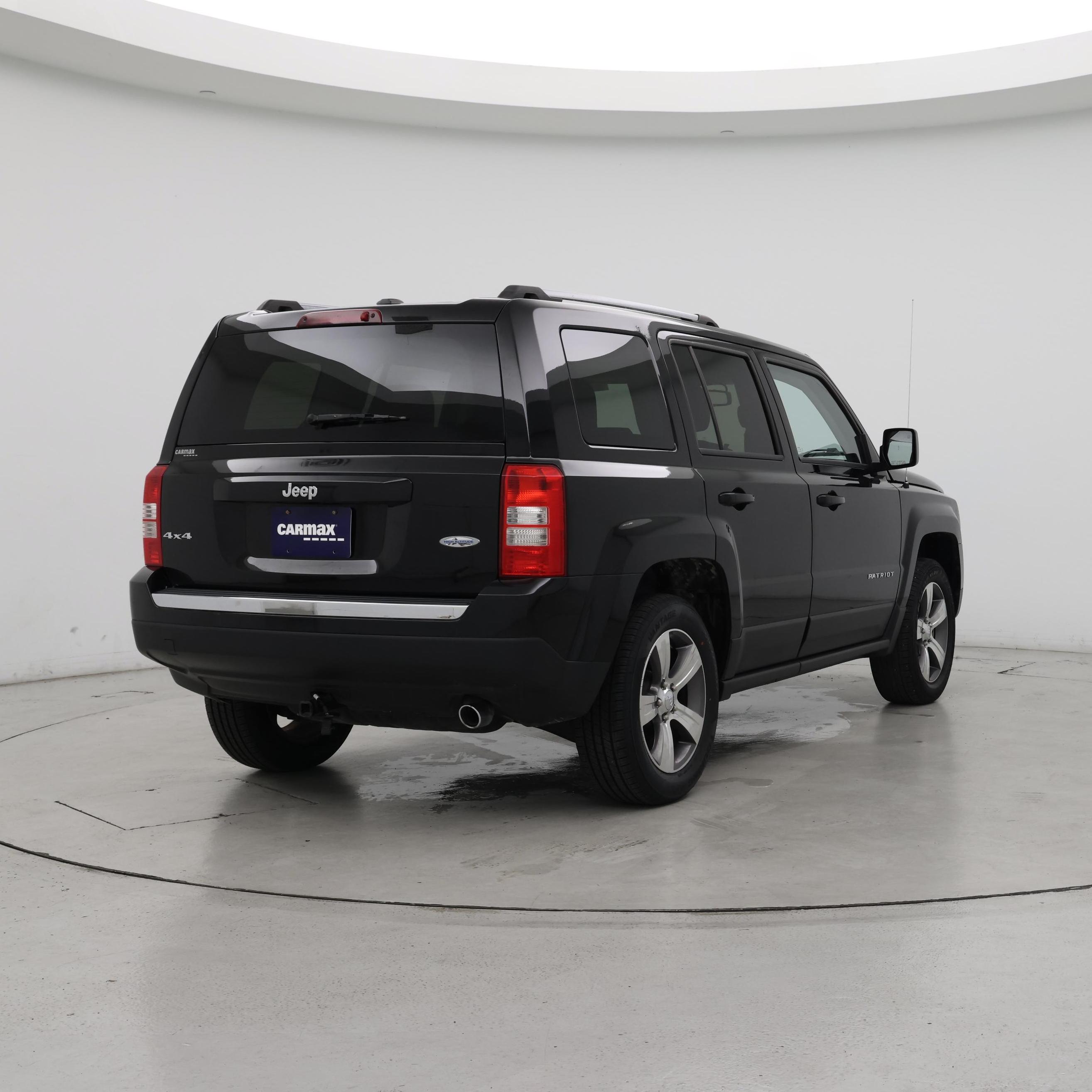 Thumbnail: 2017 Jeep Patriot - 8