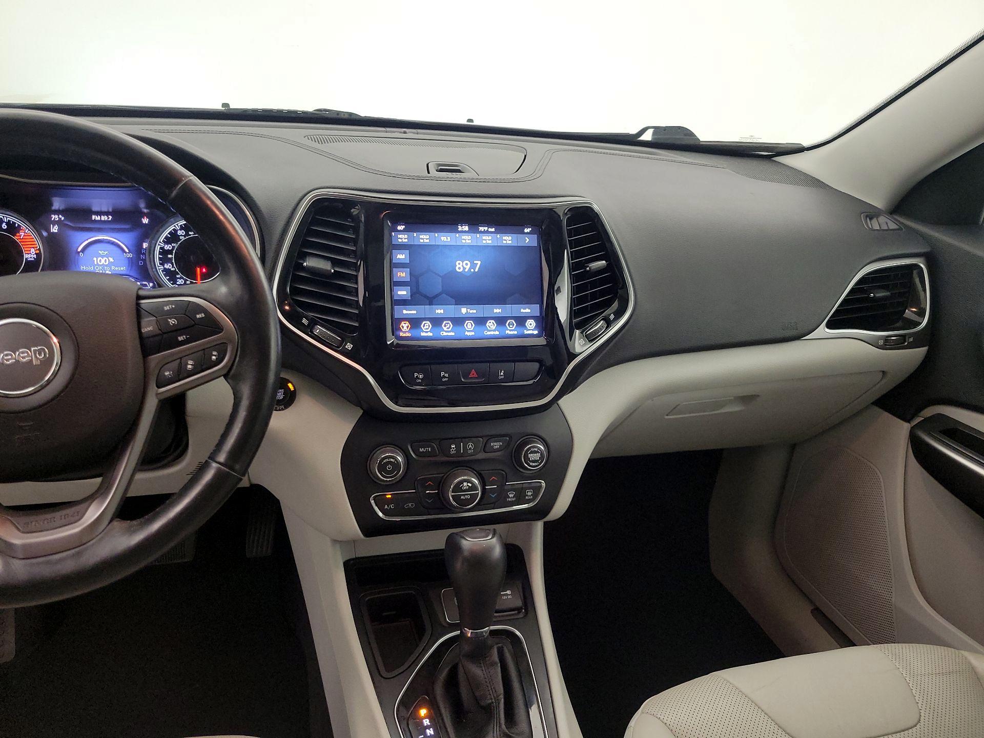 Thumbnail: 2021 Jeep Cherokee - 9