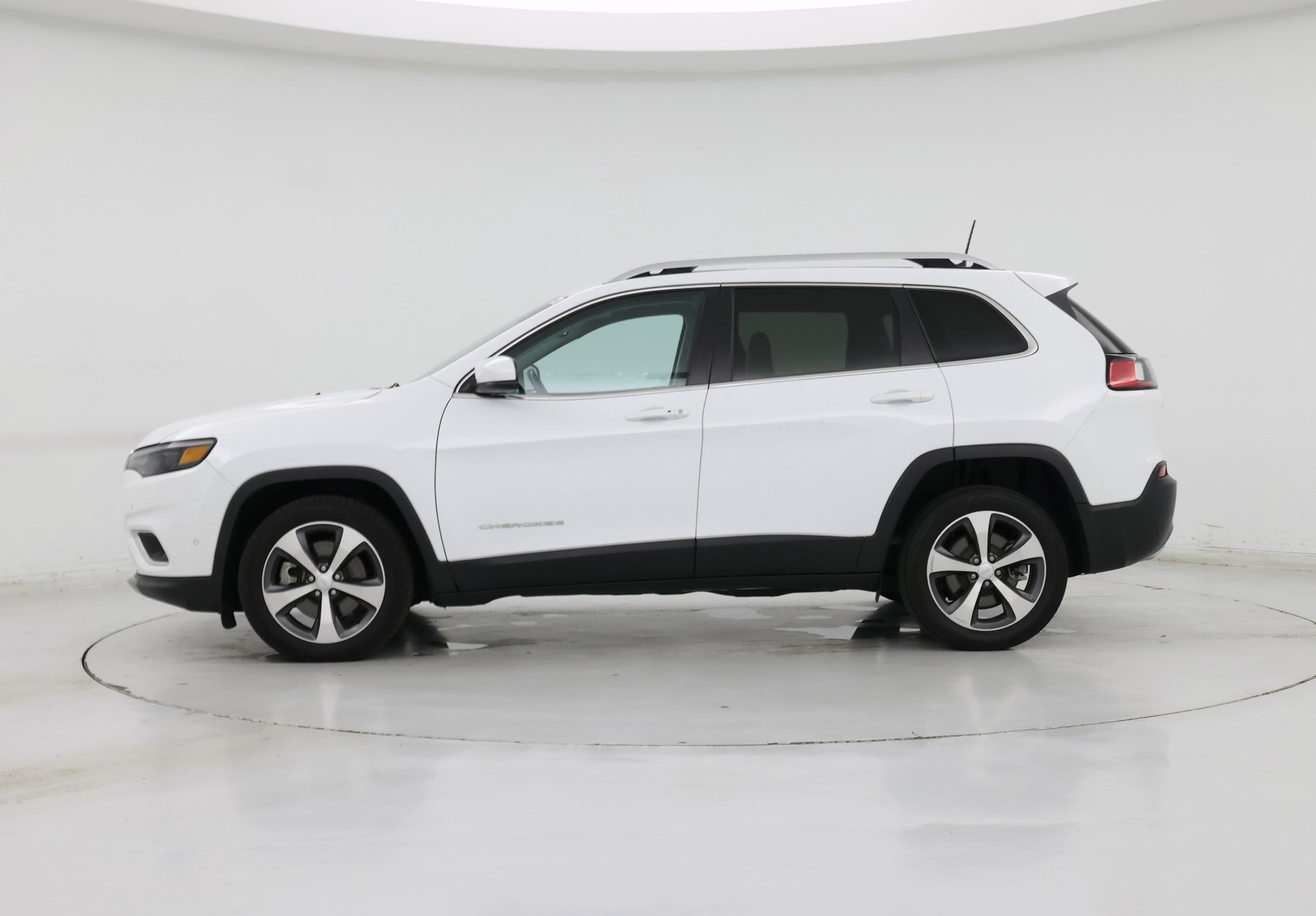 Thumbnail: 2021 Jeep Cherokee - 3
