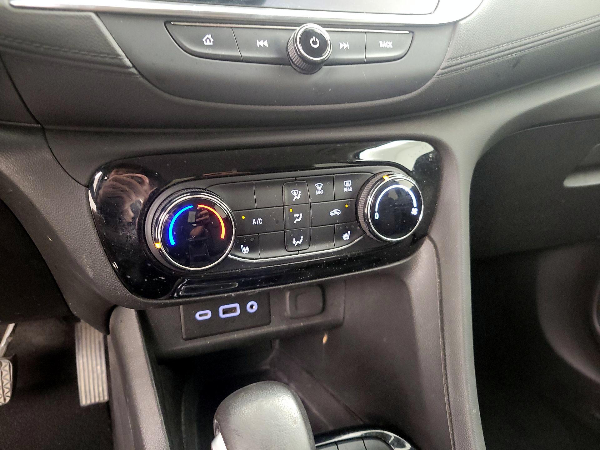 Thumbnail: 2022 Buick Encore GX - 16