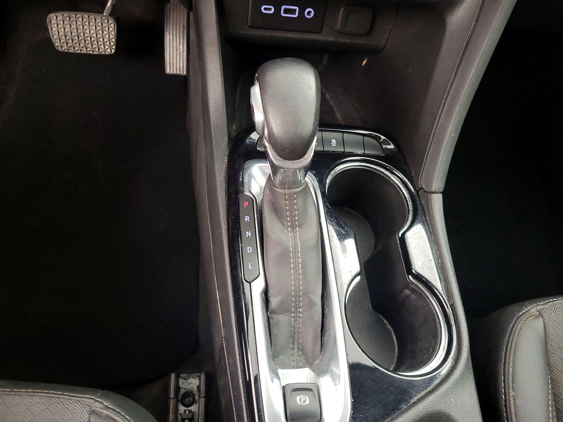 Thumbnail: 2022 Buick Encore GX - 17