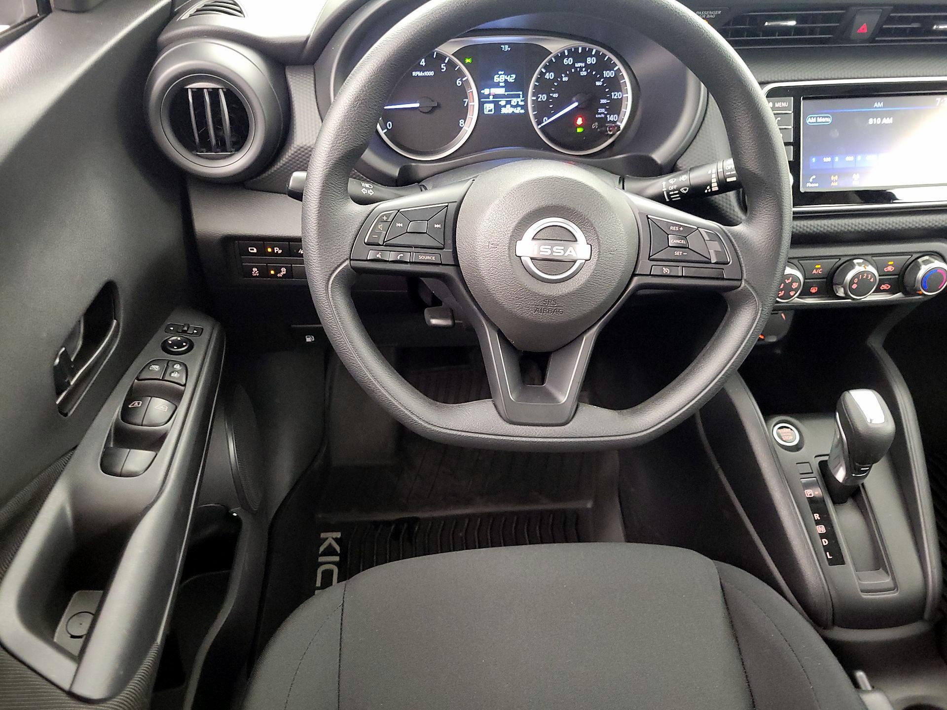 Thumbnail: 2025 Nissan Kicks - 10