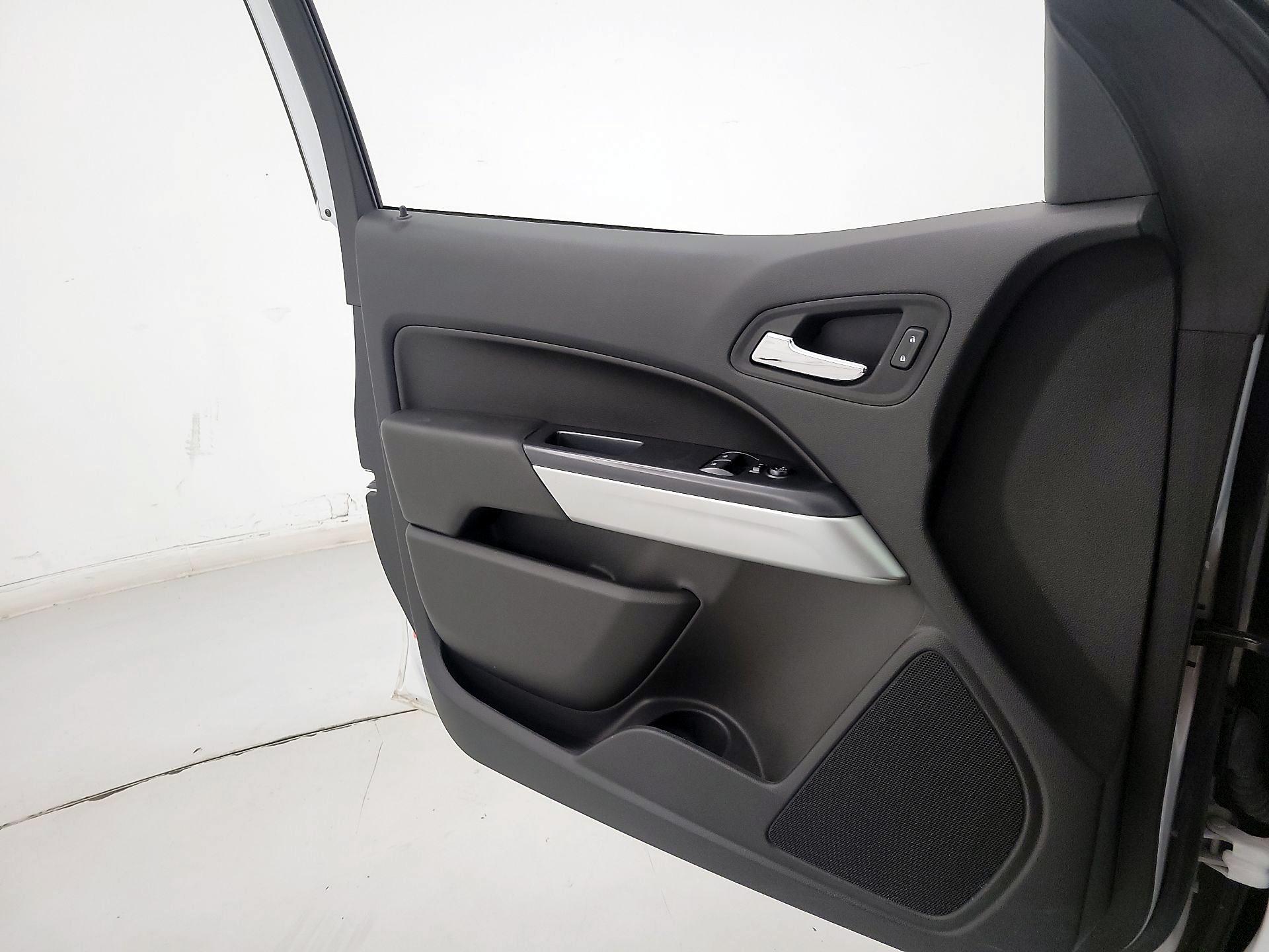 Thumbnail: 2022 Chevrolet Colorado - 12