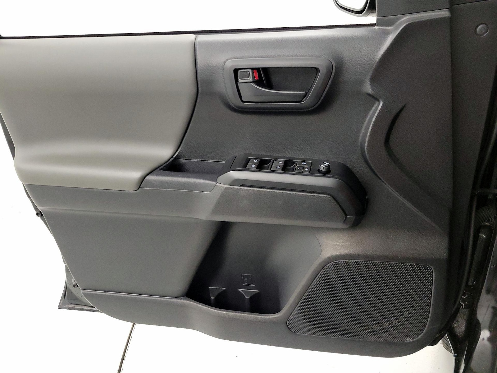 2023 Toyota Tacoma SR - Photo 11