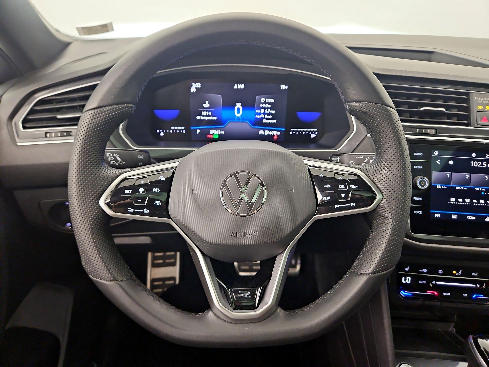 Thumbnail: 2023 Volkswagen Tiguan - 10