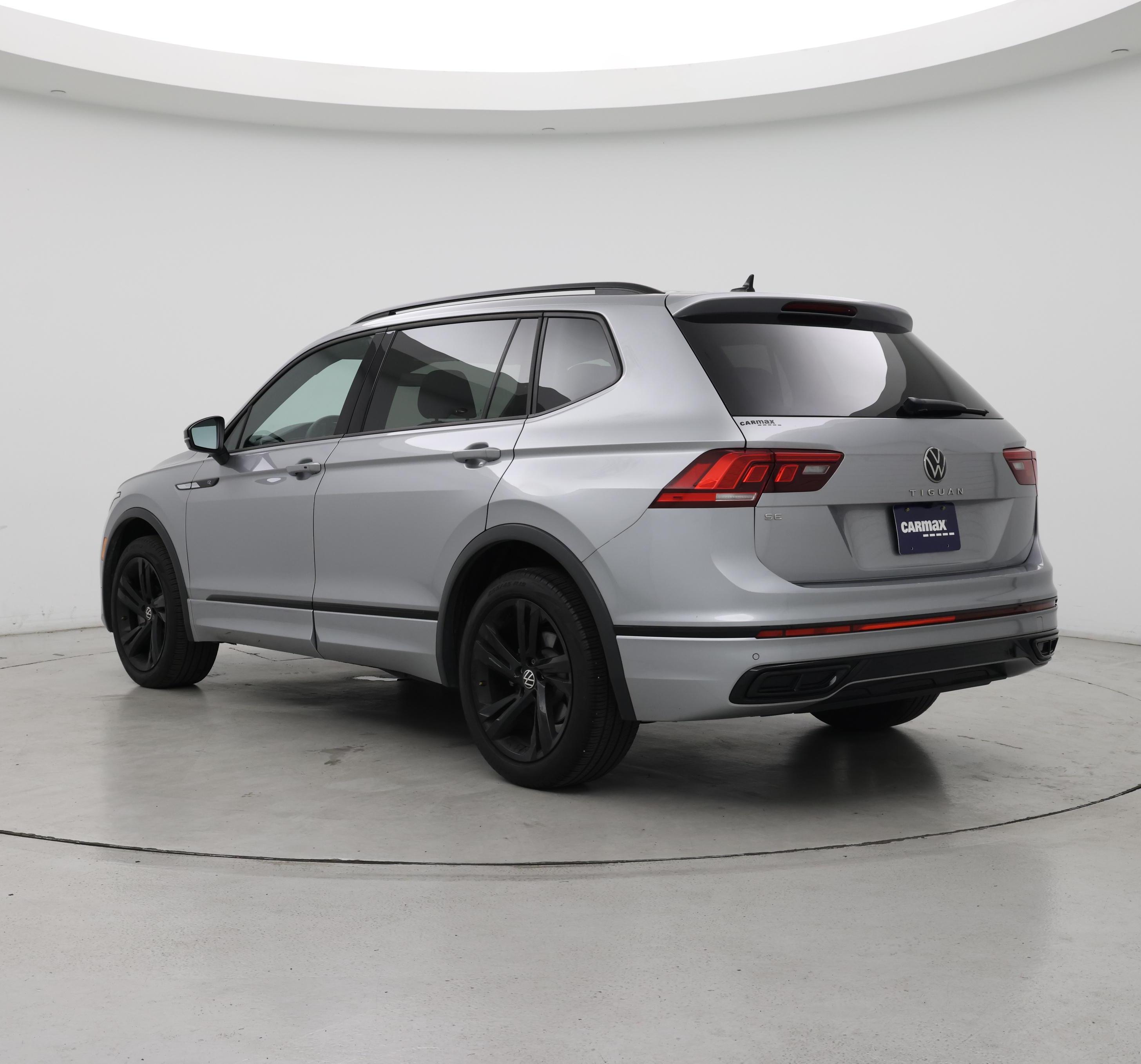 Thumbnail: 2023 Volkswagen Tiguan - 2
