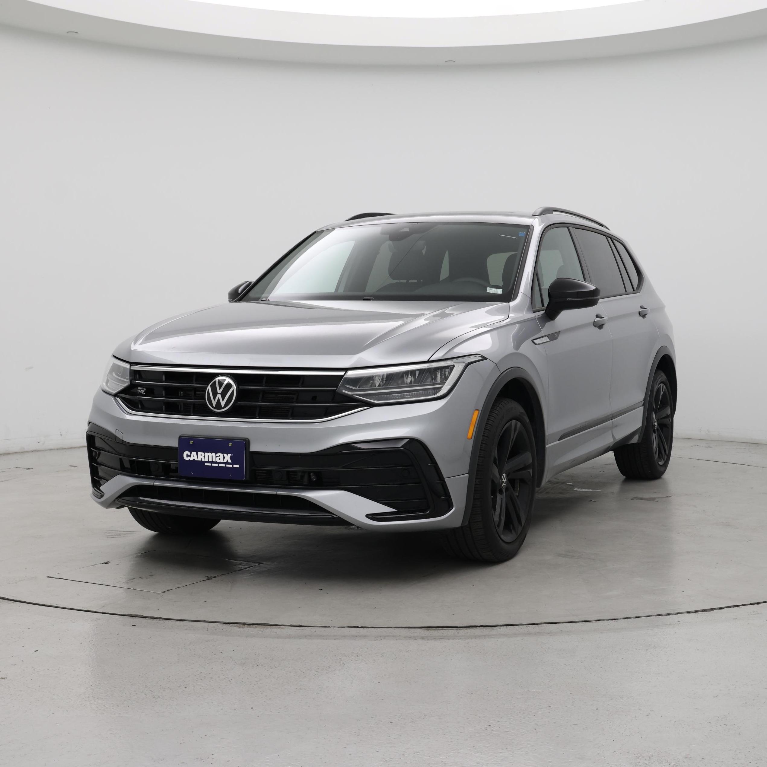 Thumbnail: 2023 Volkswagen Tiguan - 4