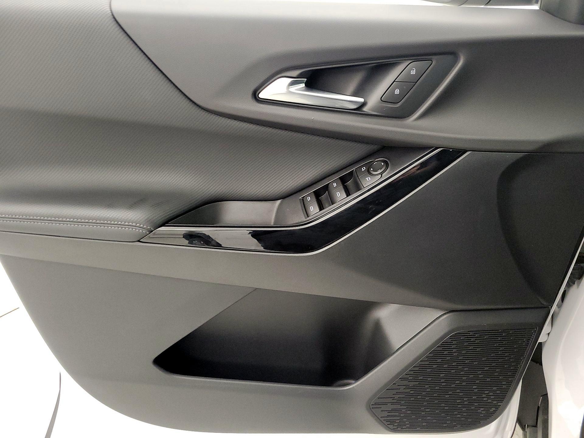Thumbnail: 2026 Chevrolet Equinox - 12