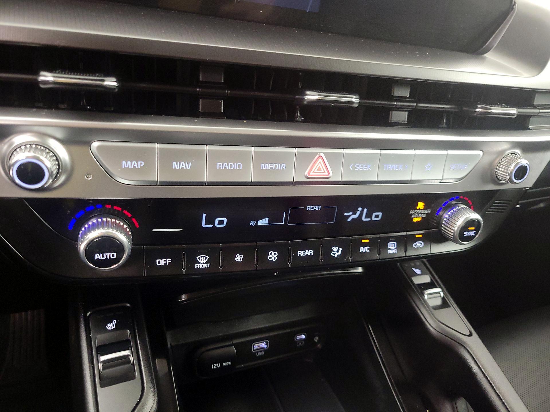 Thumbnail: 2024 Kia Telluride - 16