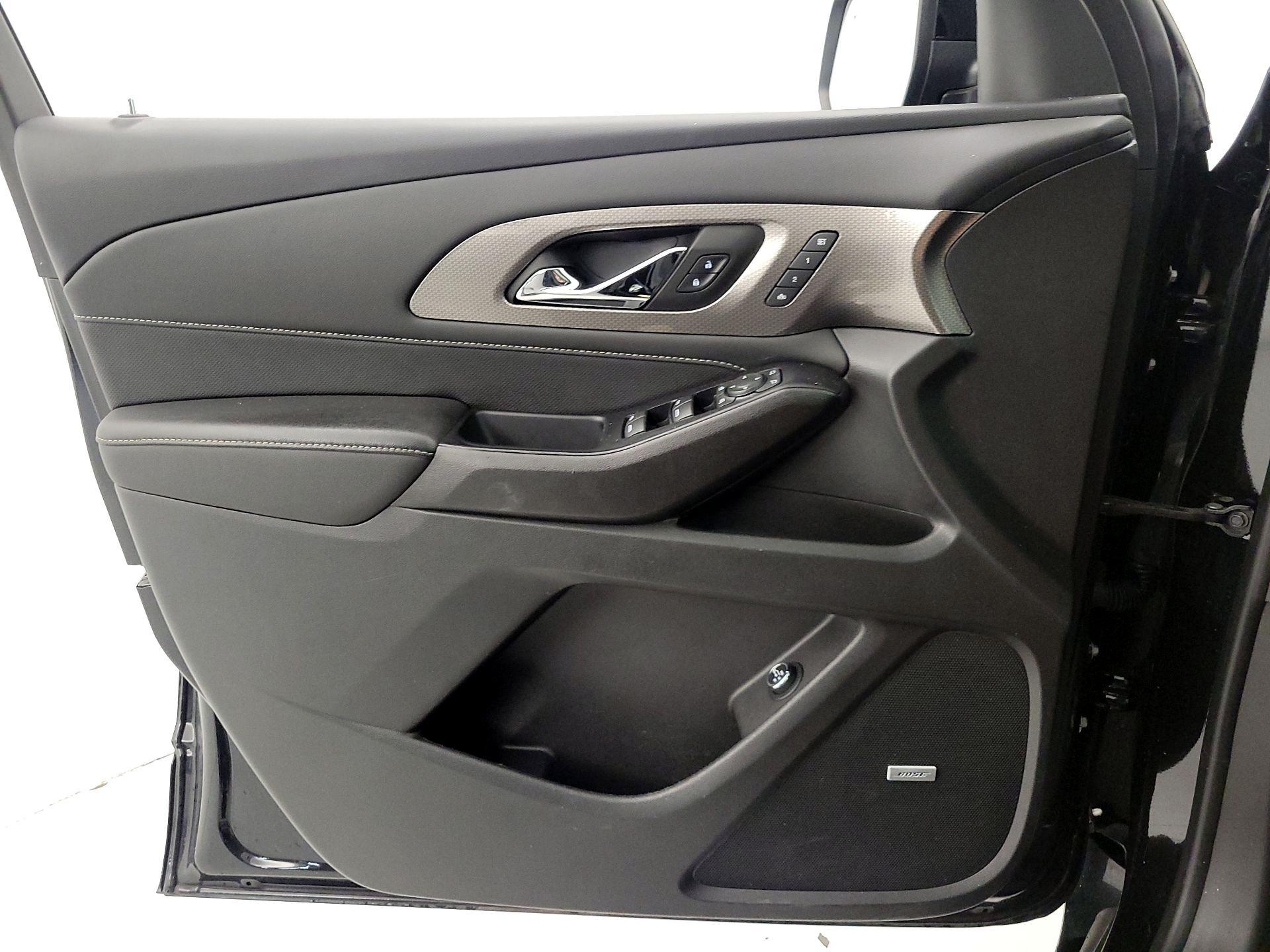Thumbnail: 2023 Chevrolet Traverse - 12
