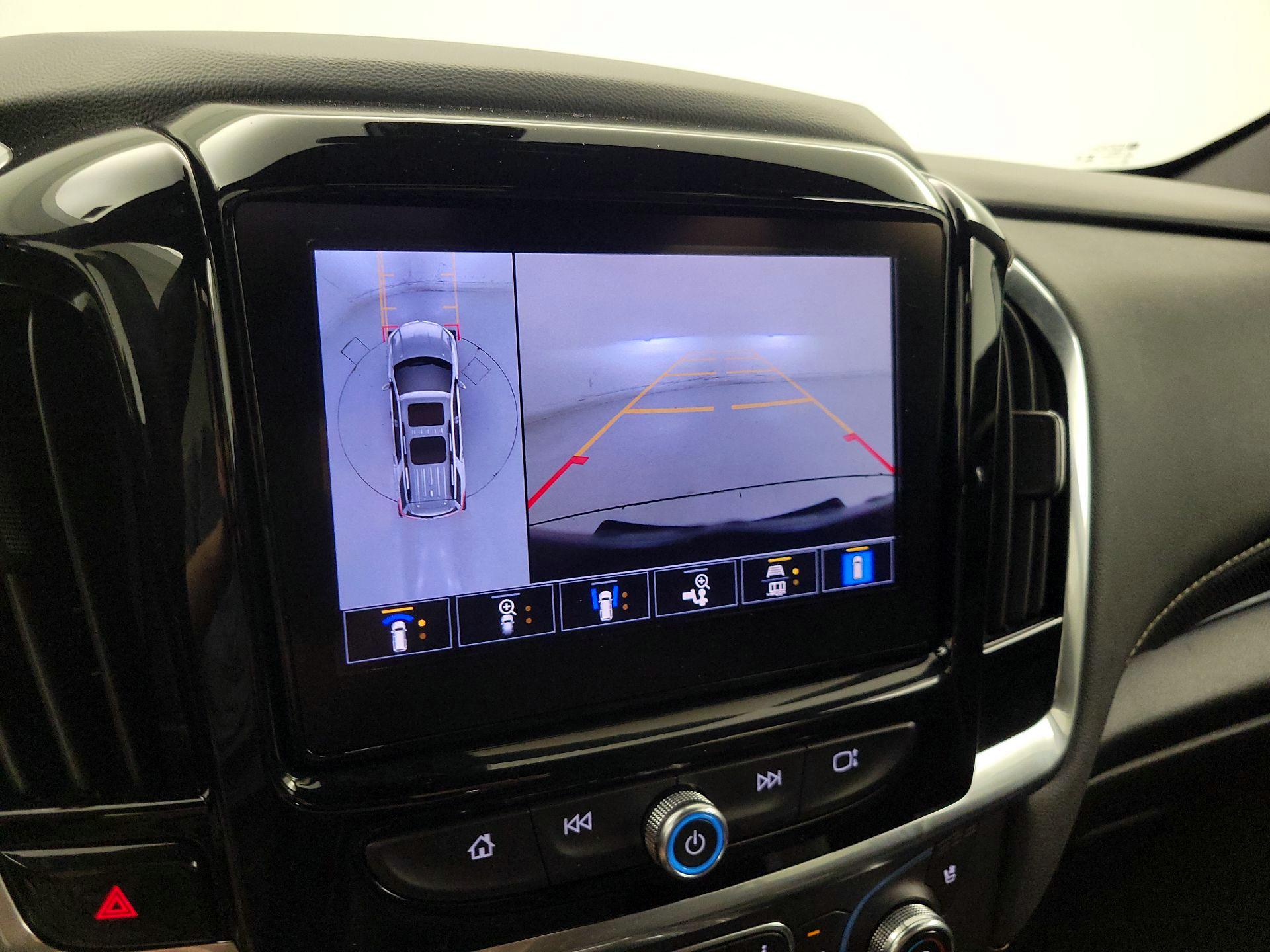 Thumbnail: 2023 Chevrolet Traverse - 14