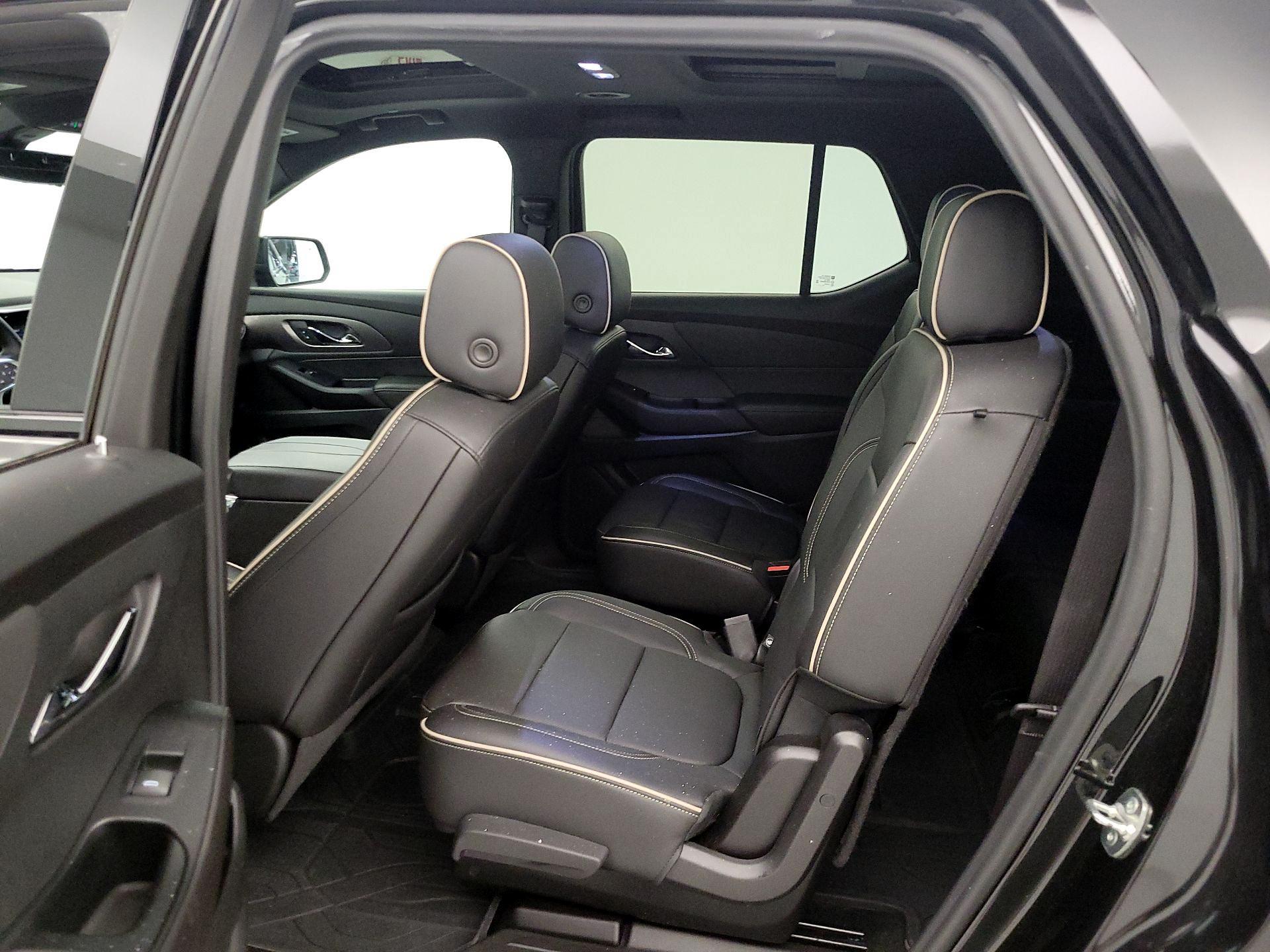 Thumbnail: 2023 Chevrolet Traverse - 20