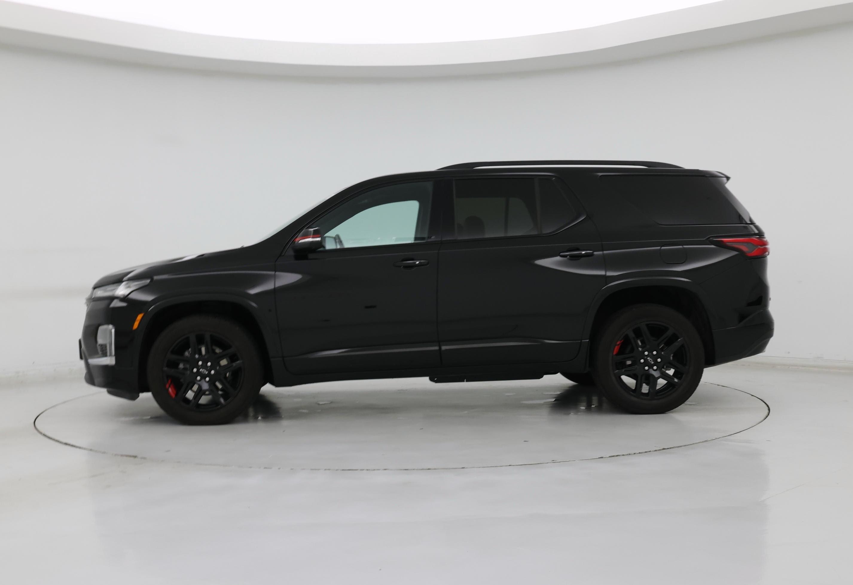 Thumbnail: 2023 Chevrolet Traverse - 3