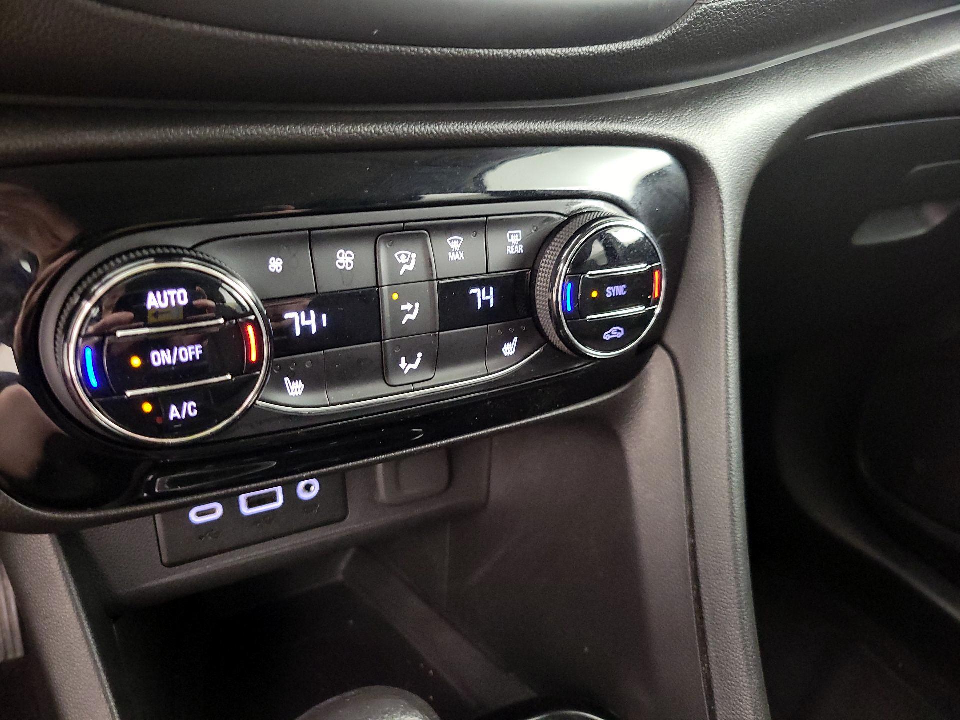 Thumbnail: 2023 Buick Encore GX - 16
