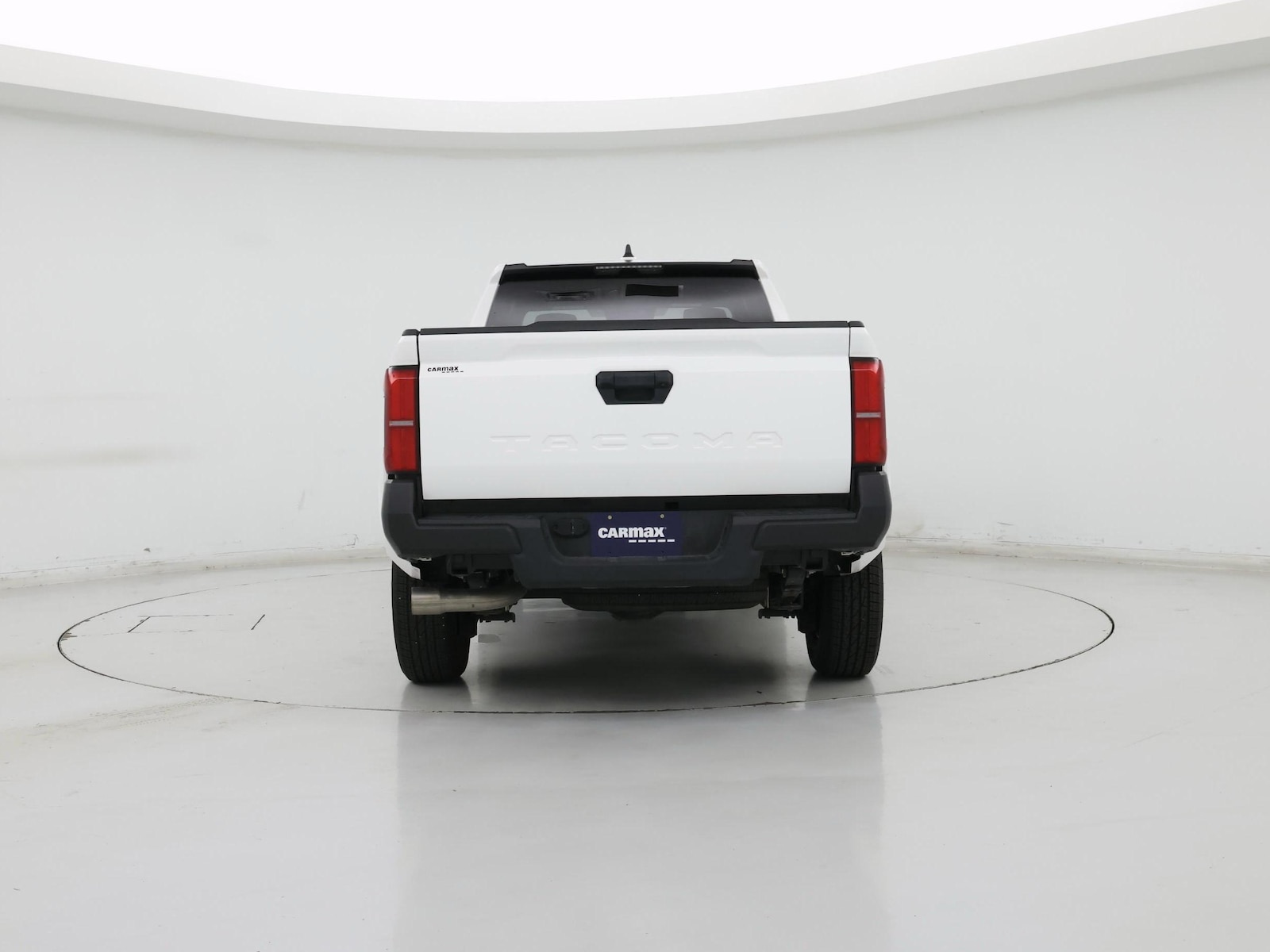 2025 Toyota Tacoma SR - Photo 7
