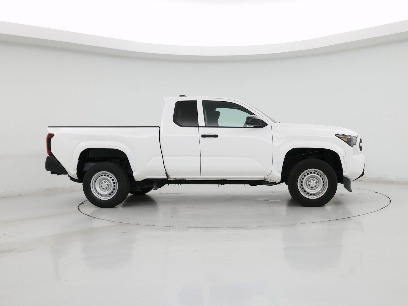 2025 Toyota Tacoma SR - Photo 8