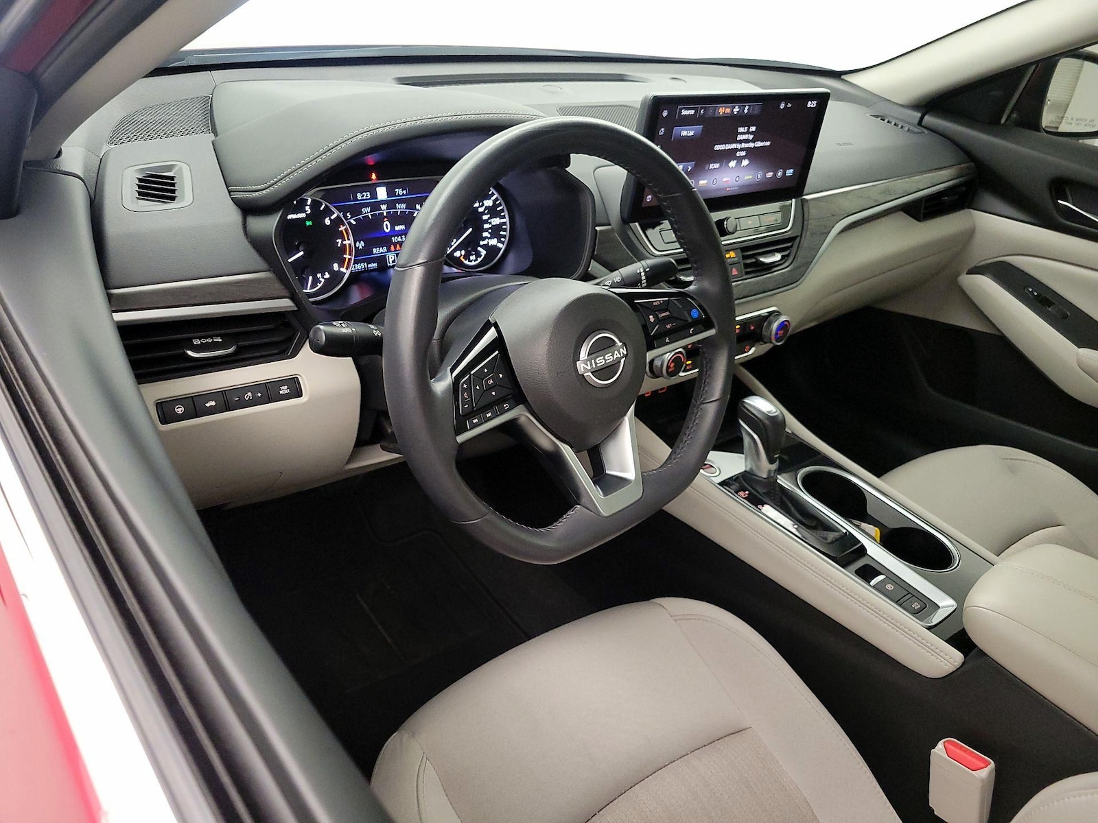 2024 Nissan Altima SV - Photo 10