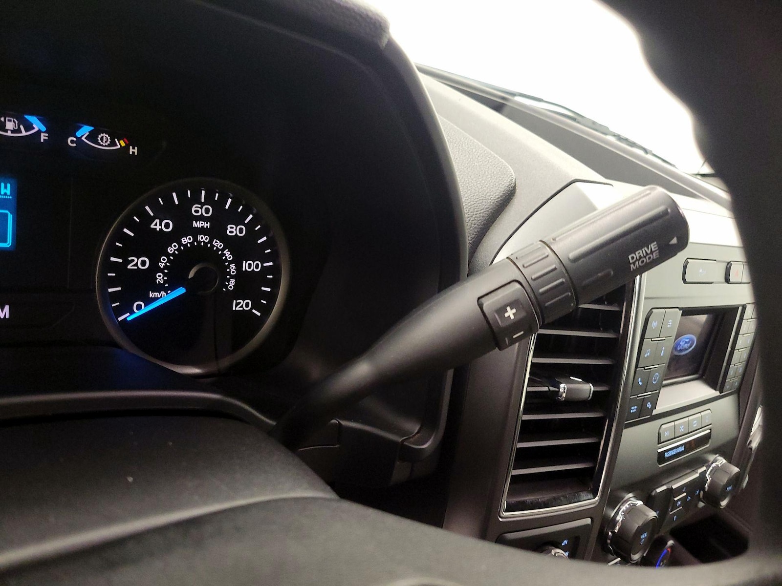 2018 Ford F-150 XLT - Photo 18