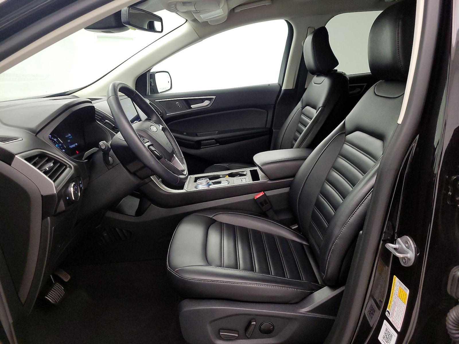 2024 Ford Edge SEL - Photo 12
