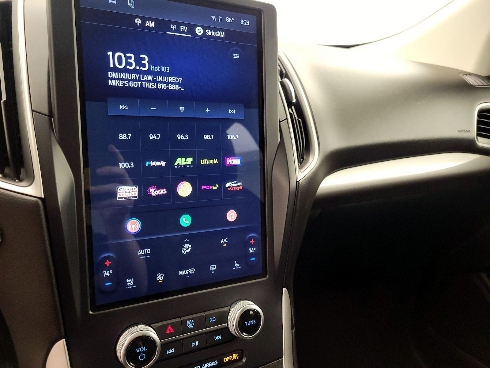 2024 Ford Edge SEL - Photo 16