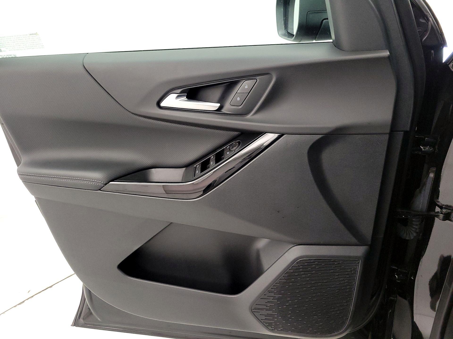 Thumbnail: 2026 Chevrolet Equinox - 10