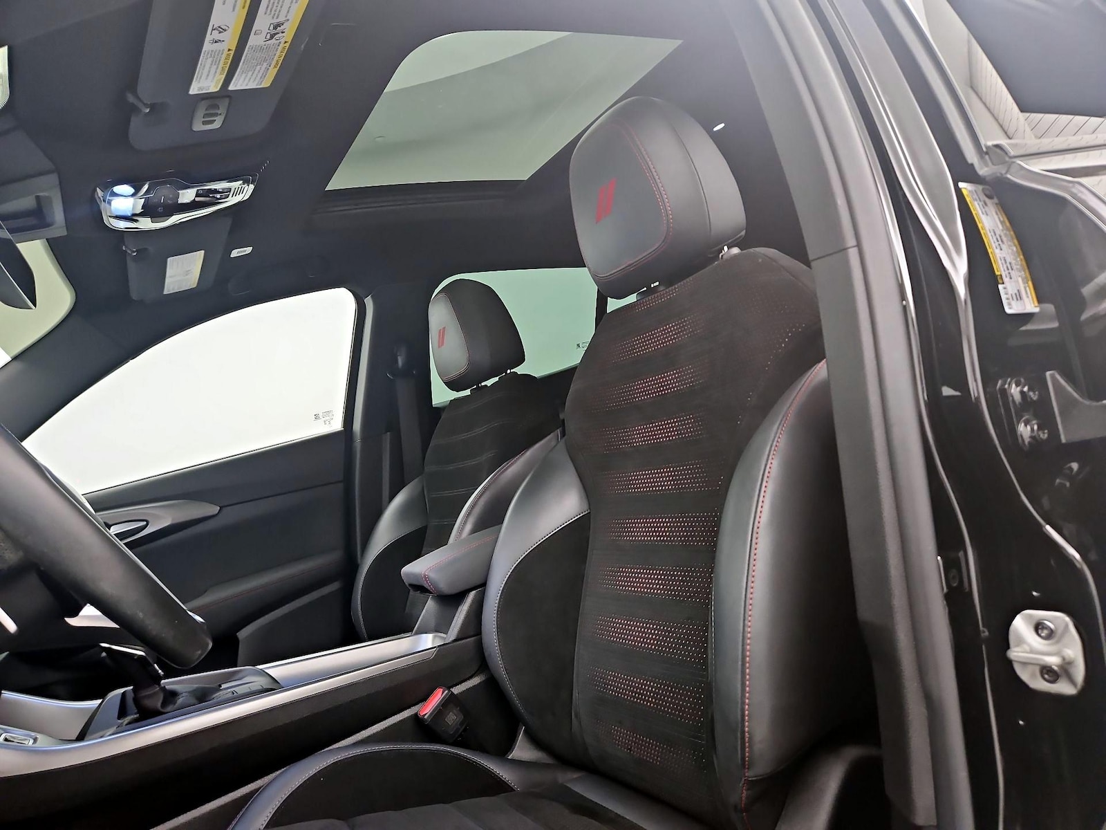 Sunroof(s) & Overhead Airbags