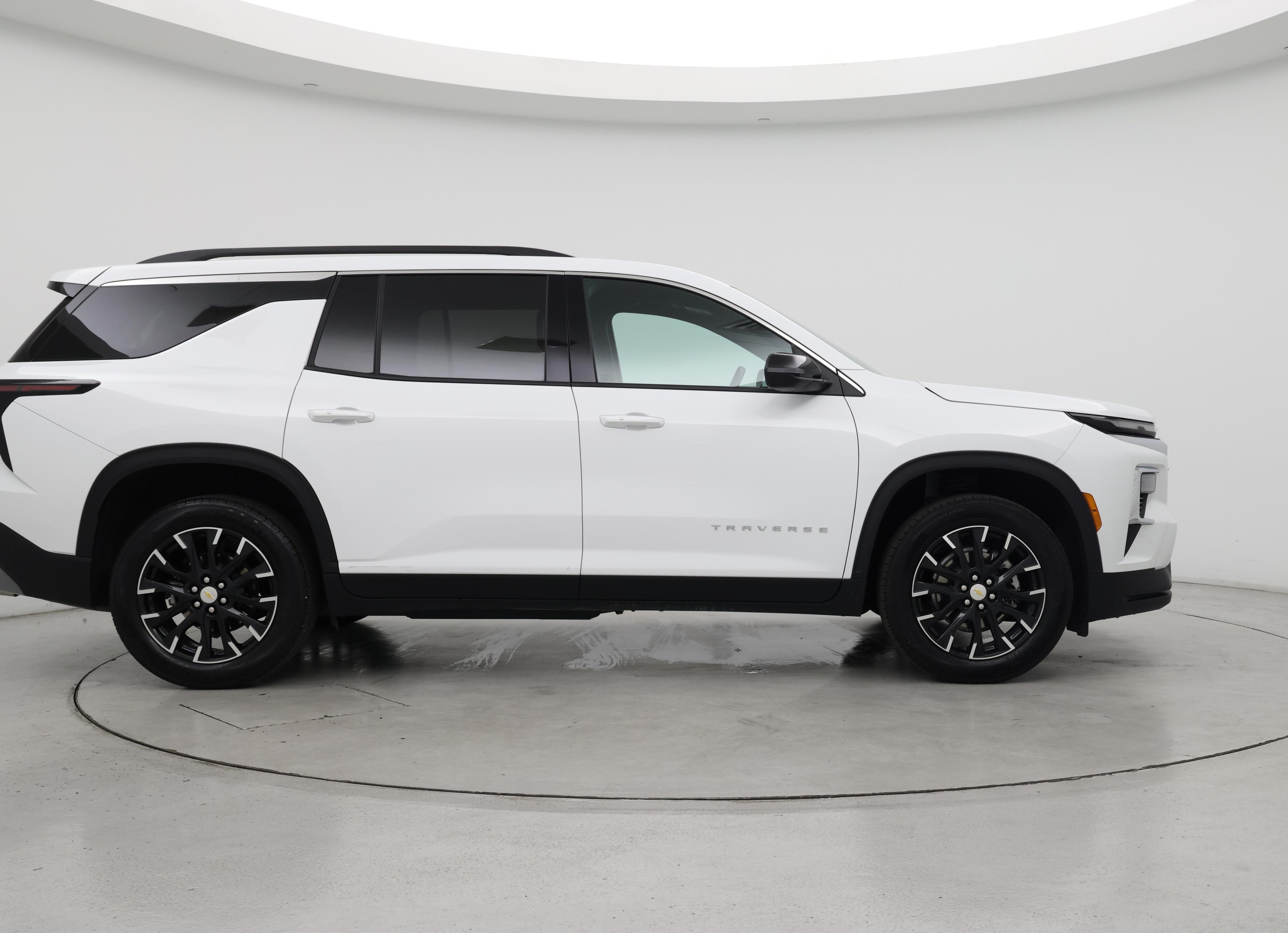 Thumbnail: 2026 Chevrolet Traverse - 7