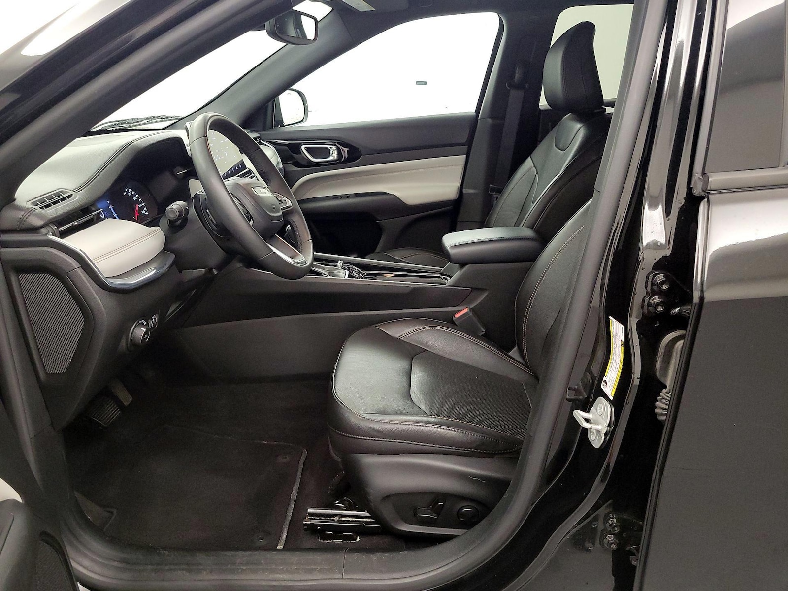 2023 Jeep Compass Limited - Photo 12