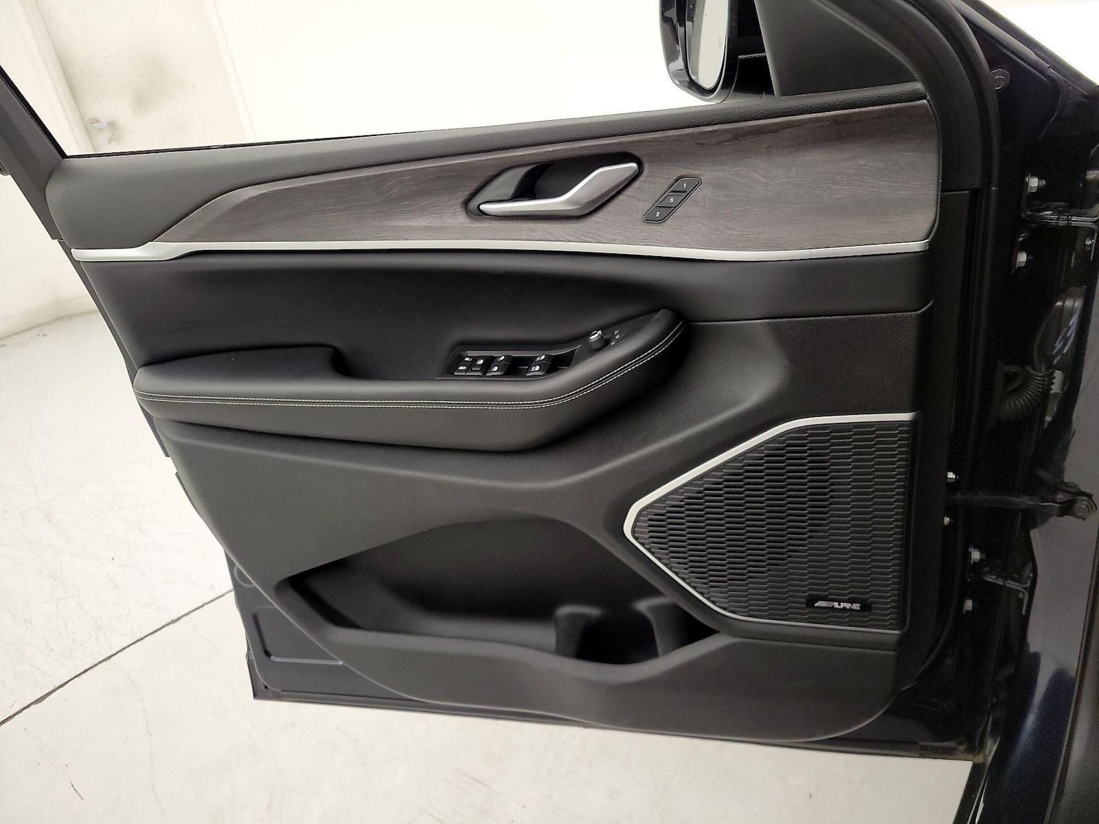 2023 Jeep Grand Cherokee 30th Anniversary 4xe - Photo 13