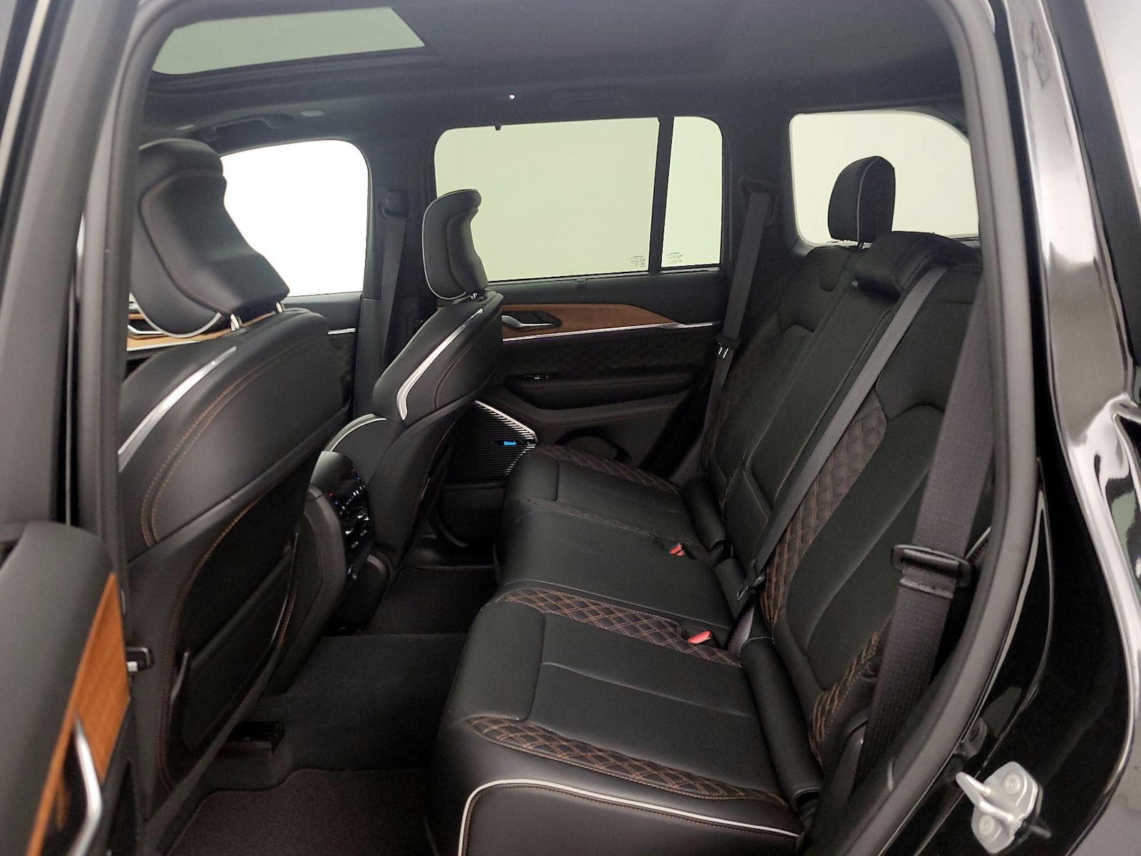 Rear A/C Seat(s)